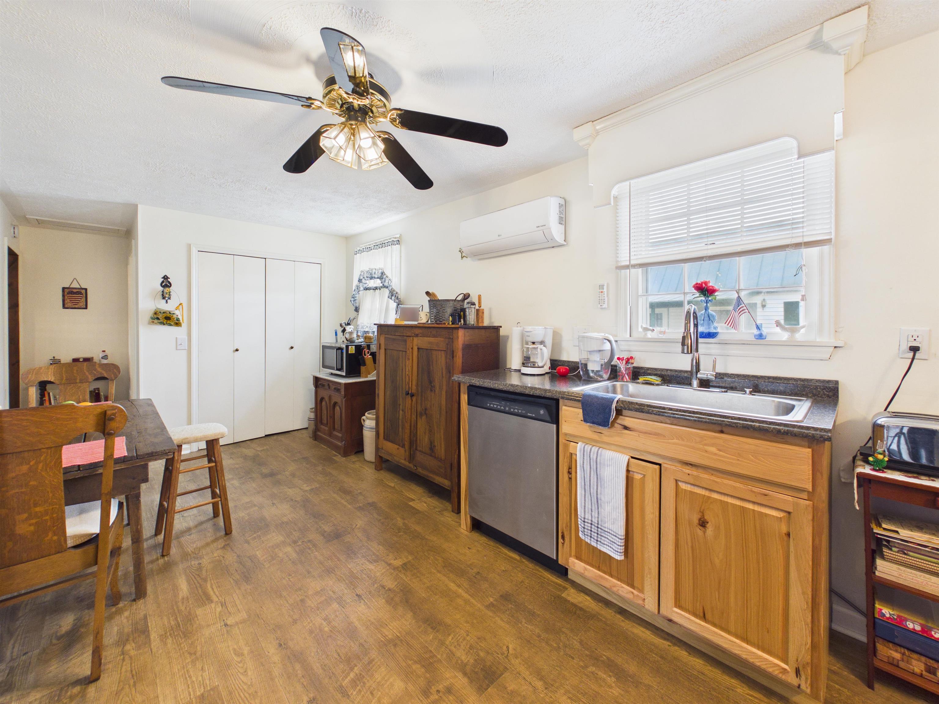 5293 Wilderness Road Dublin VA 24084