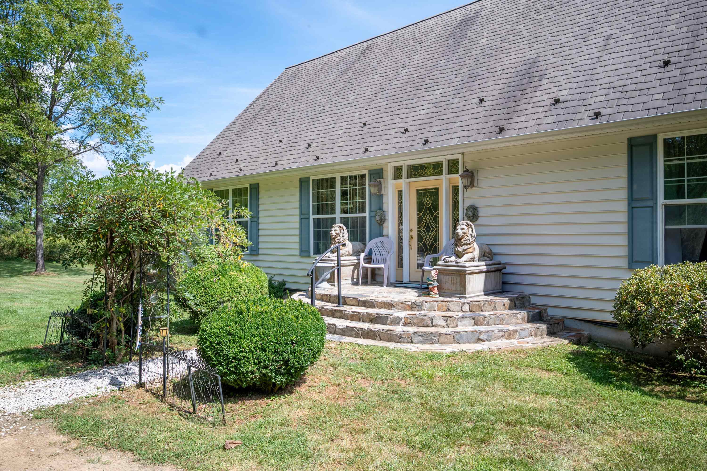 626 Ivy Drive NE Floyd VA 24091