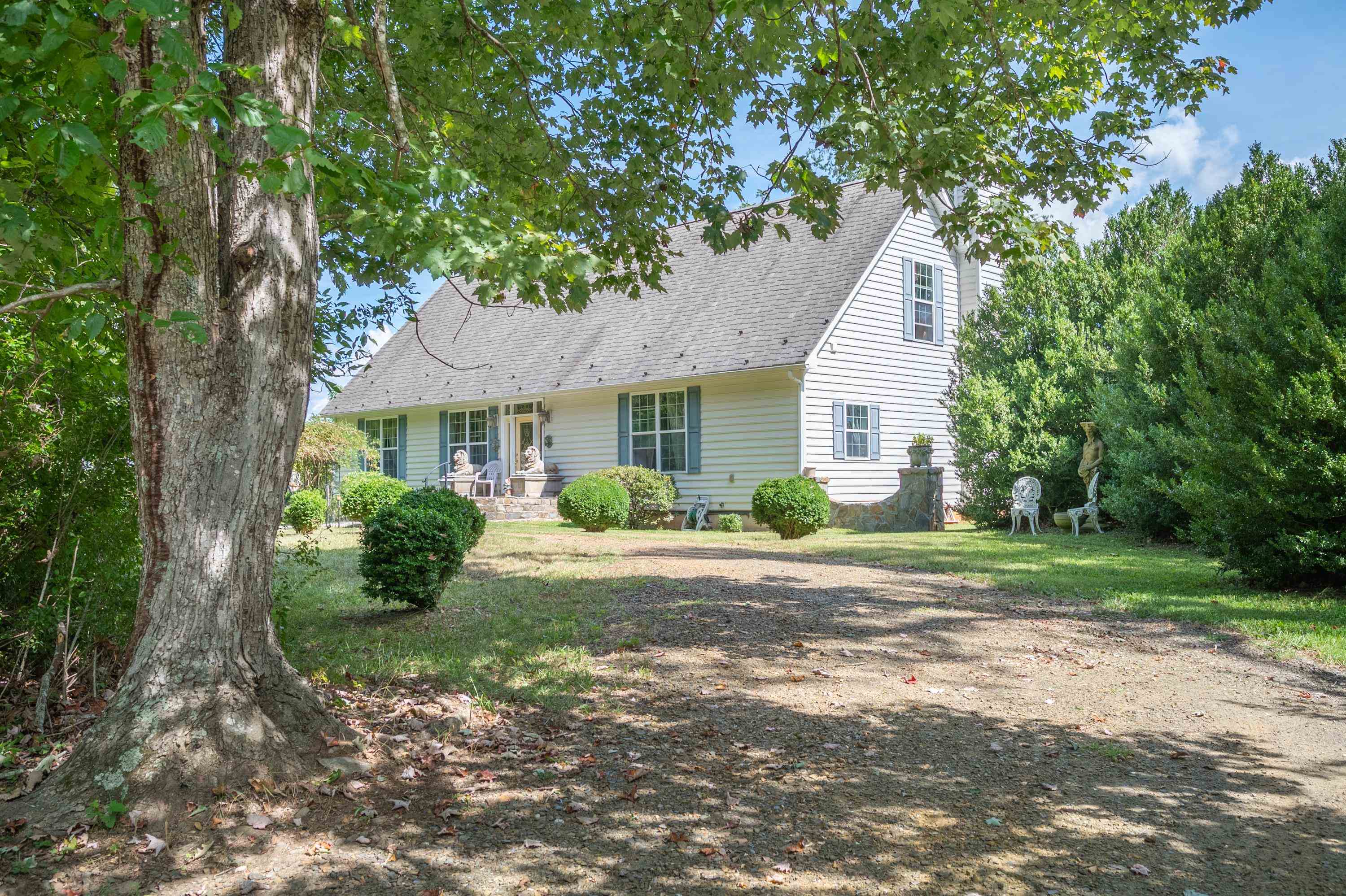 626 Ivy Drive NE Floyd VA 24091