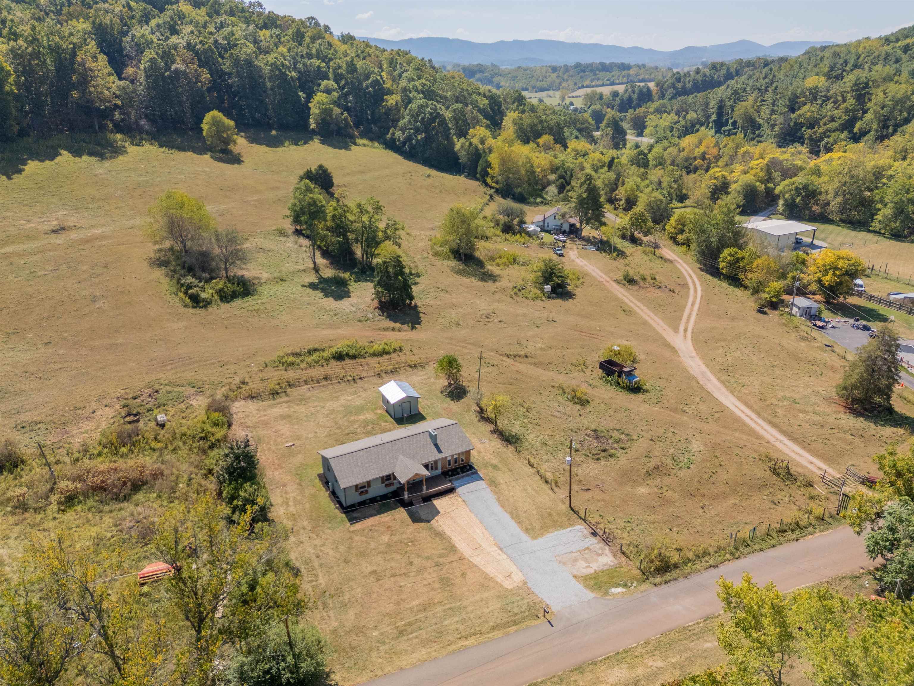 983 Sanders Mines Road Fort Chiswell VA 24360