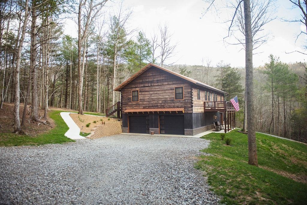 467 River Oaks Drive Austinville VA 24312