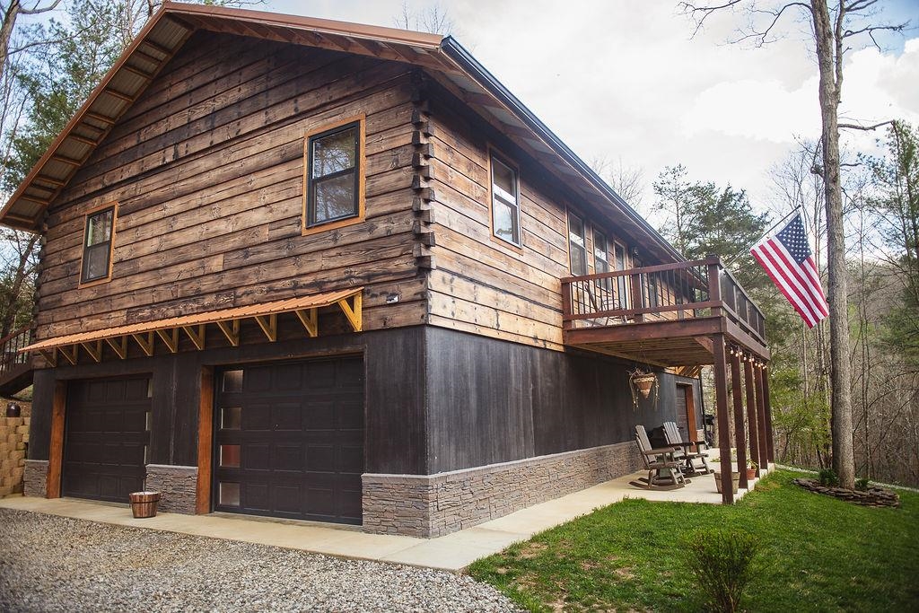 467 River Oaks Drive Austinville VA 24312