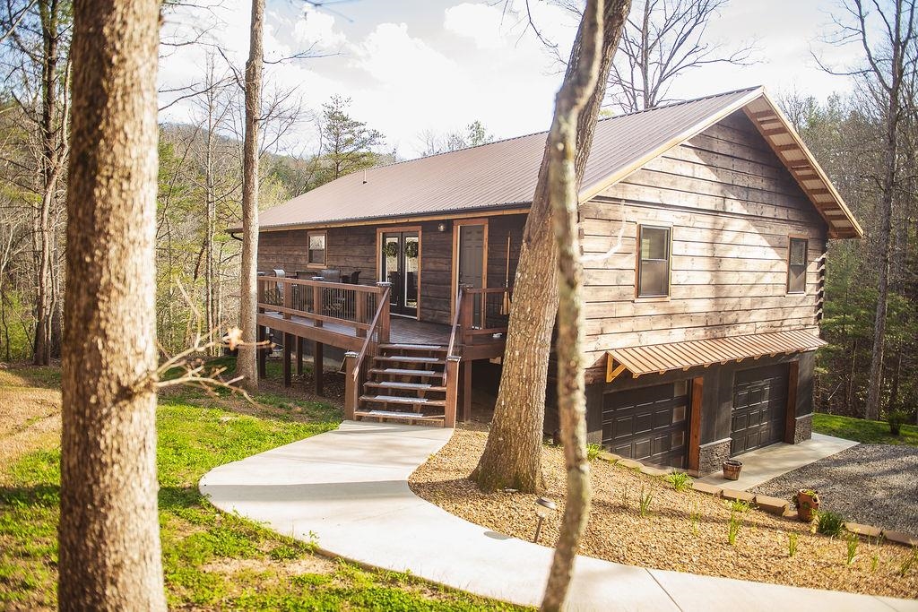 467 River Oaks Drive Austinville VA 24312