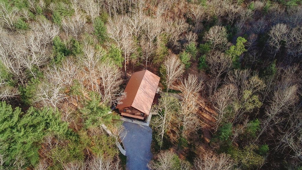467 River Oaks Drive Austinville VA 24312