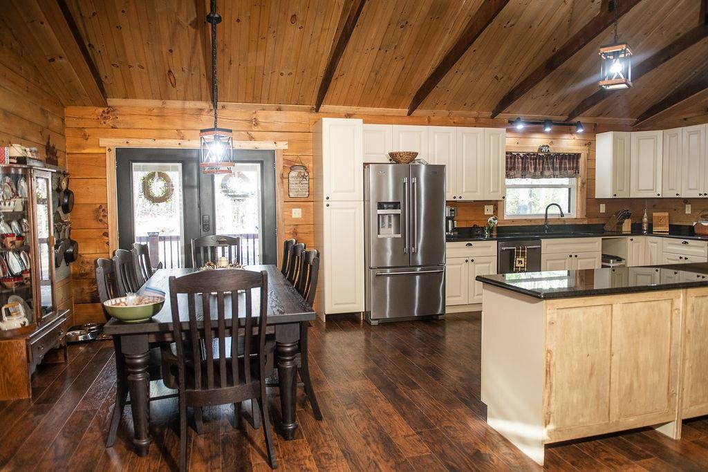 467 River Oaks Drive Austinville VA 24312