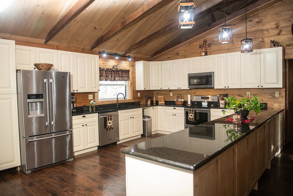 467 River Oaks Drive Austinville VA 24312