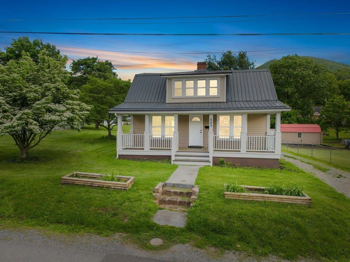 804 Westview Street Narrows VA 24124