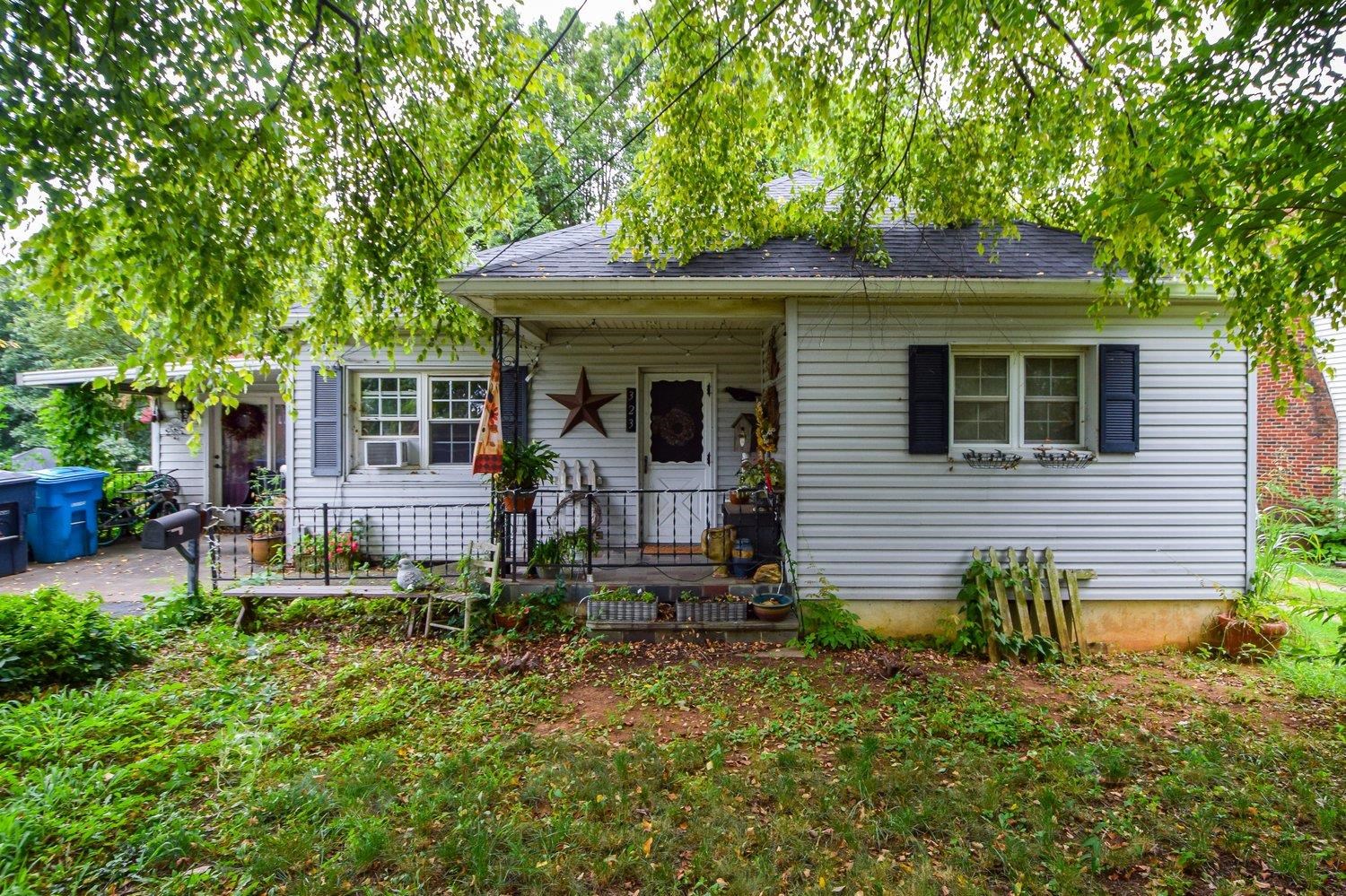 323 Whittaker Avenue Roanoke VA 24012