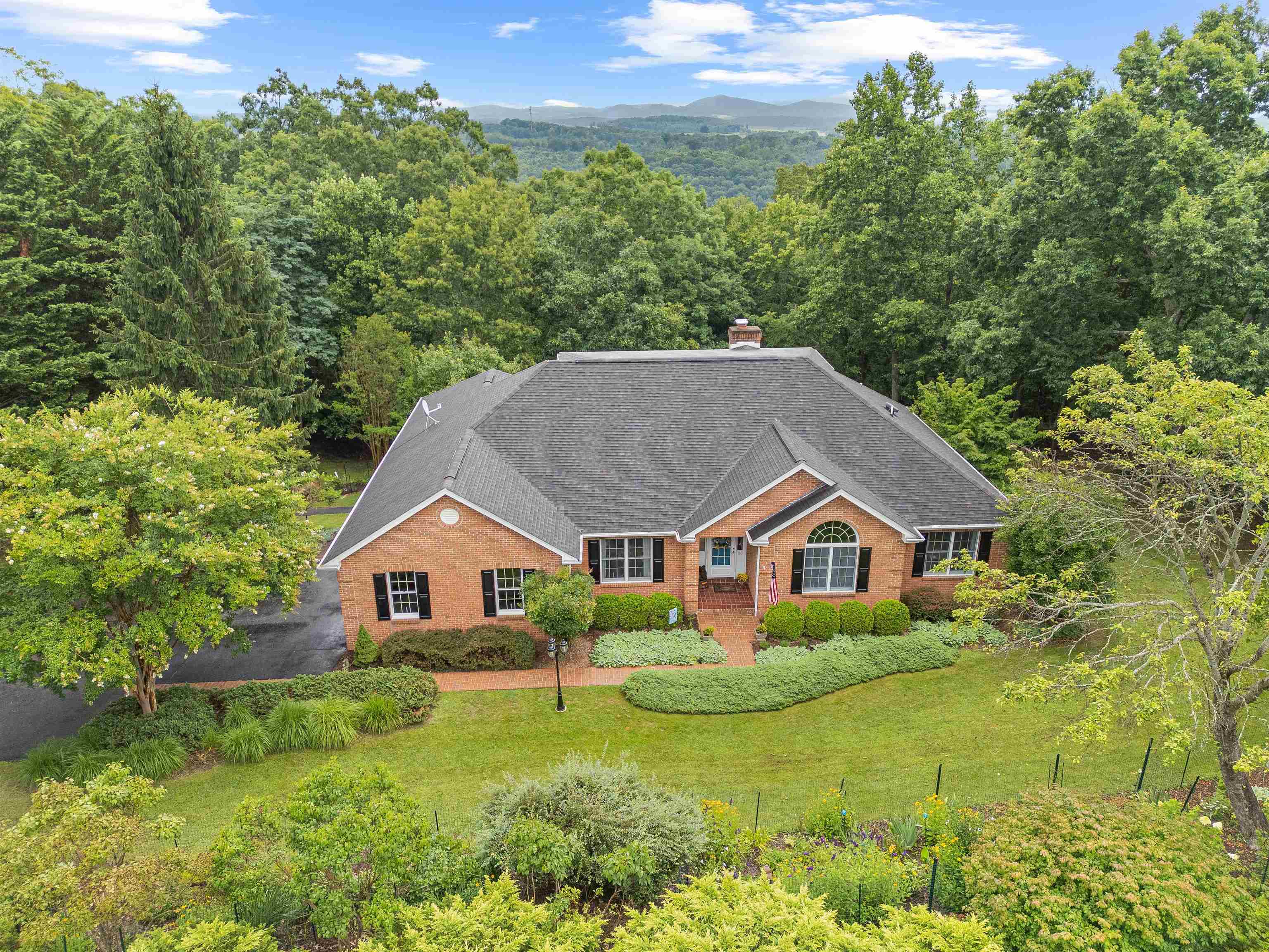 110 Charmont Drive Radford VA 24141