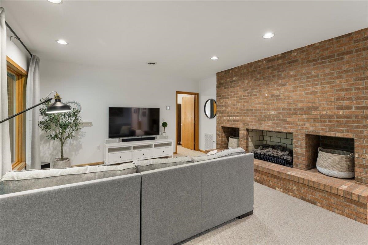 1102 Deerfield Drive Blacksburg VA 24060