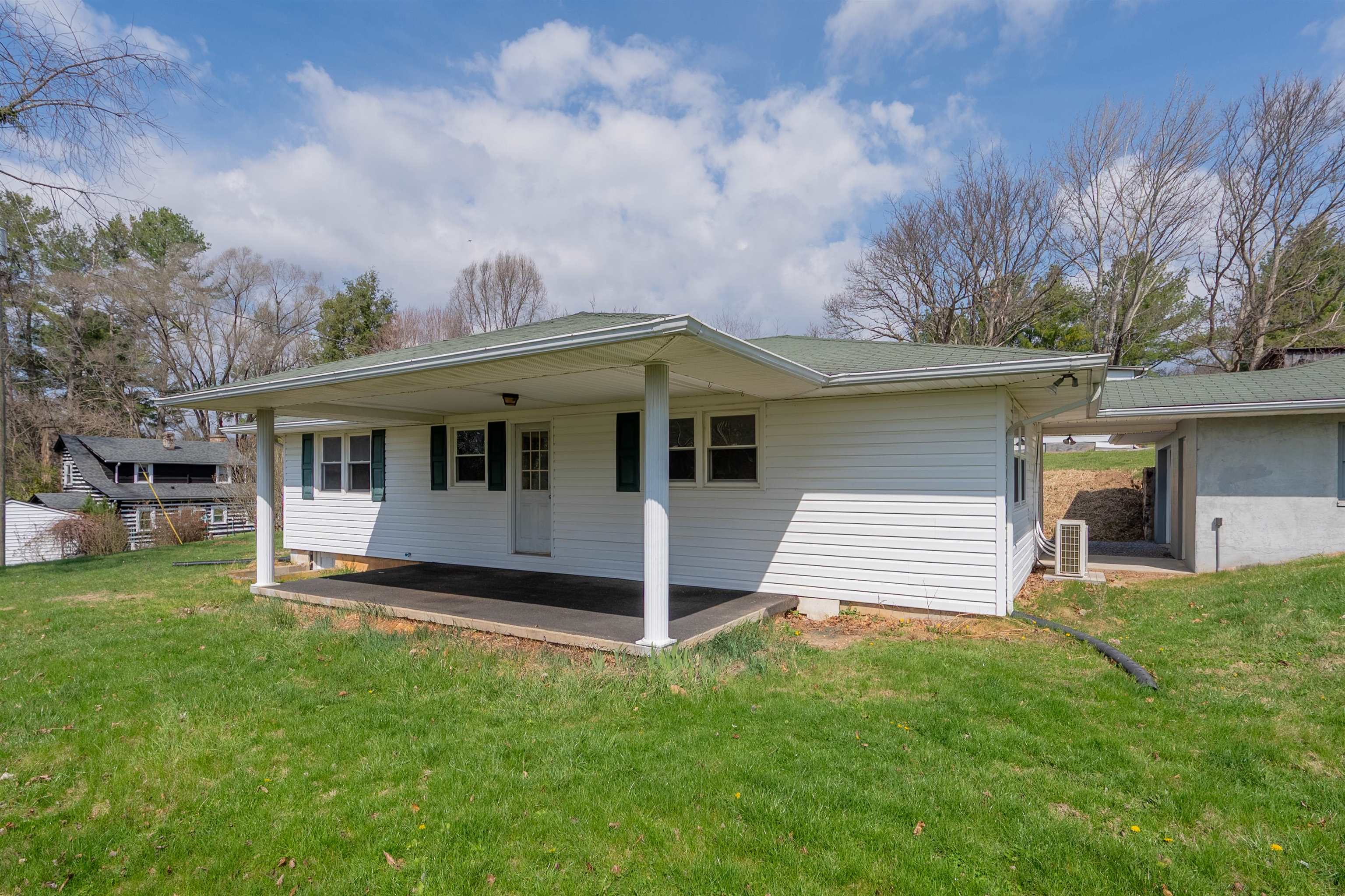 2 3rd Street Bland VA 24315