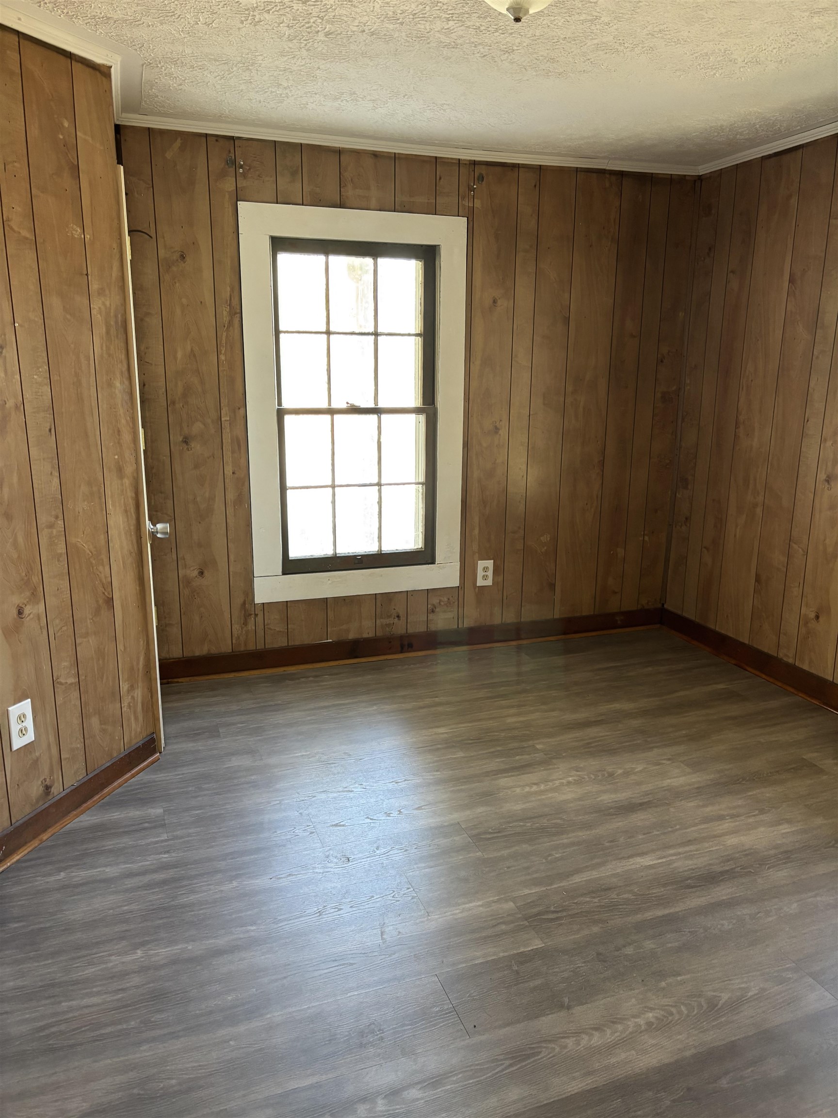 1319 Case Knife Road Pulaski VA 24301