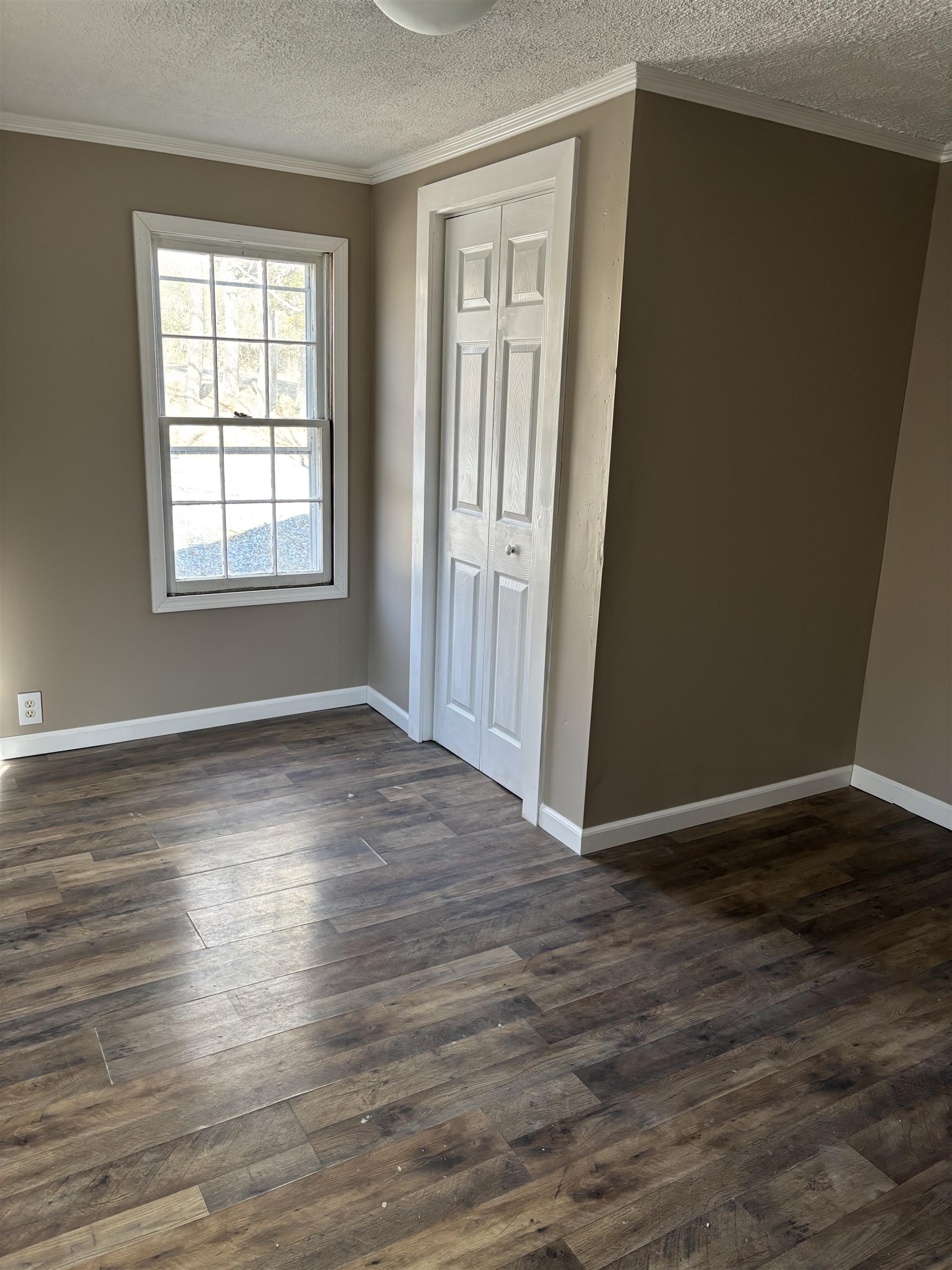 1319 Case Knife Road Pulaski VA 24301