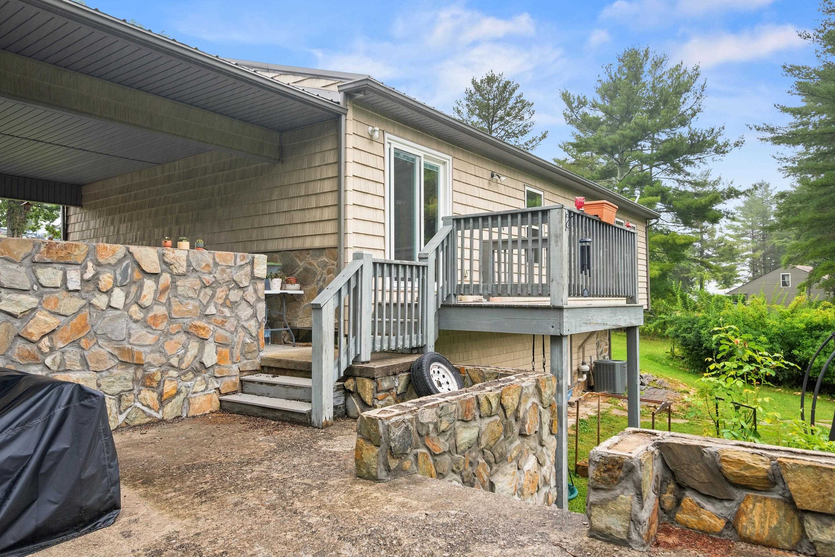 676 Dusty Rock Road NW Riner VA 24149