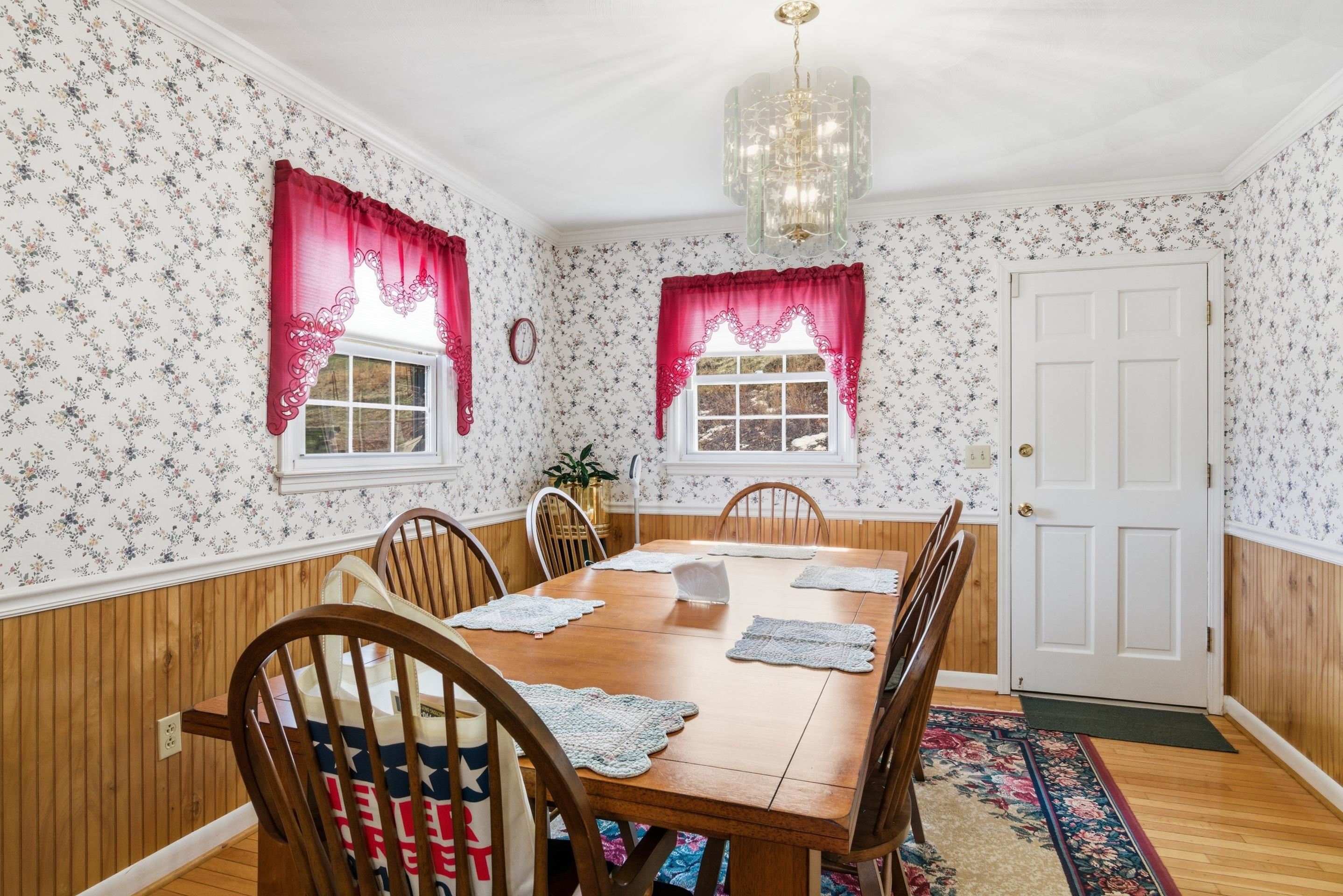 5725 Graysontown Road Radford VA 24141