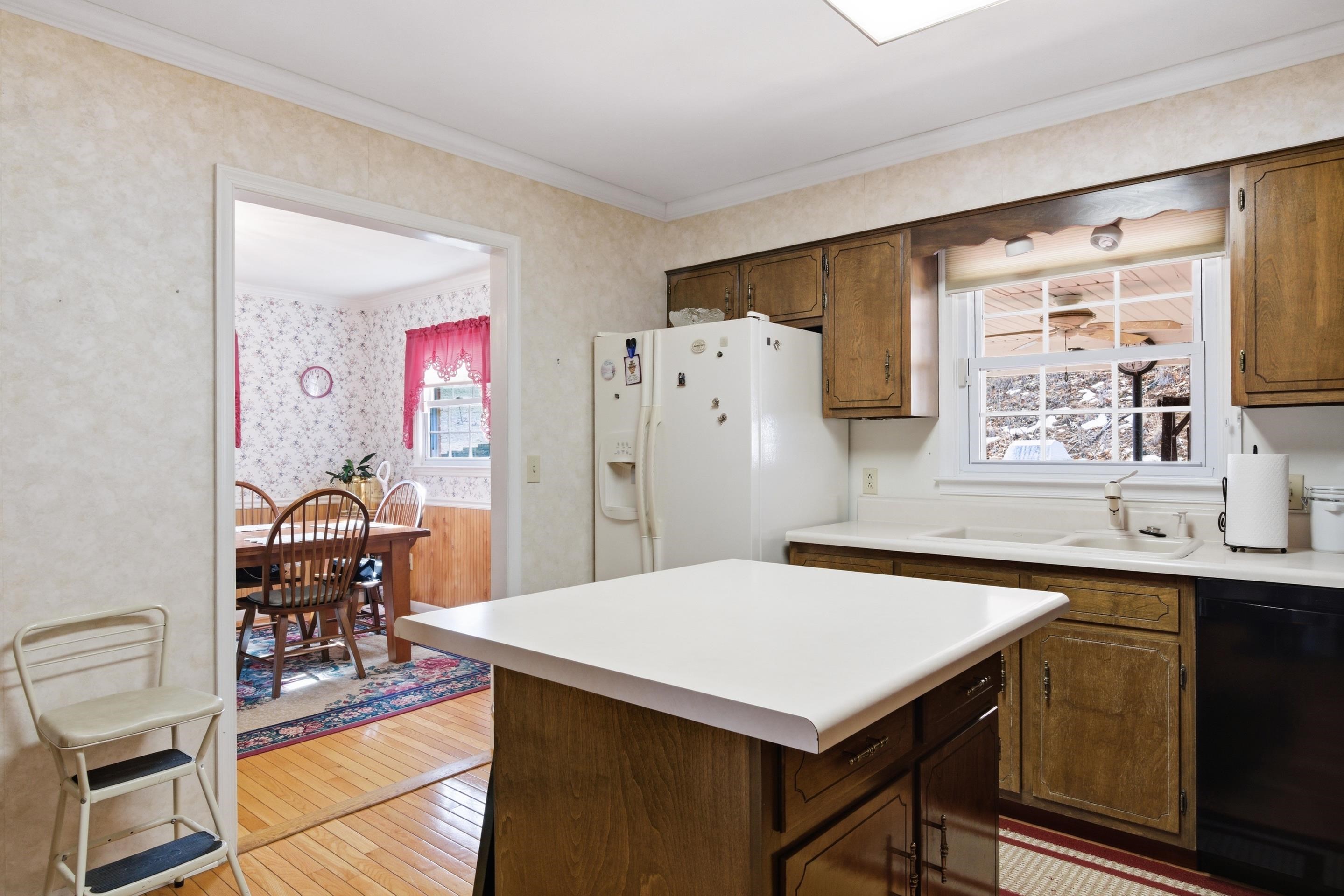 5725 Graysontown Road Radford VA 24141