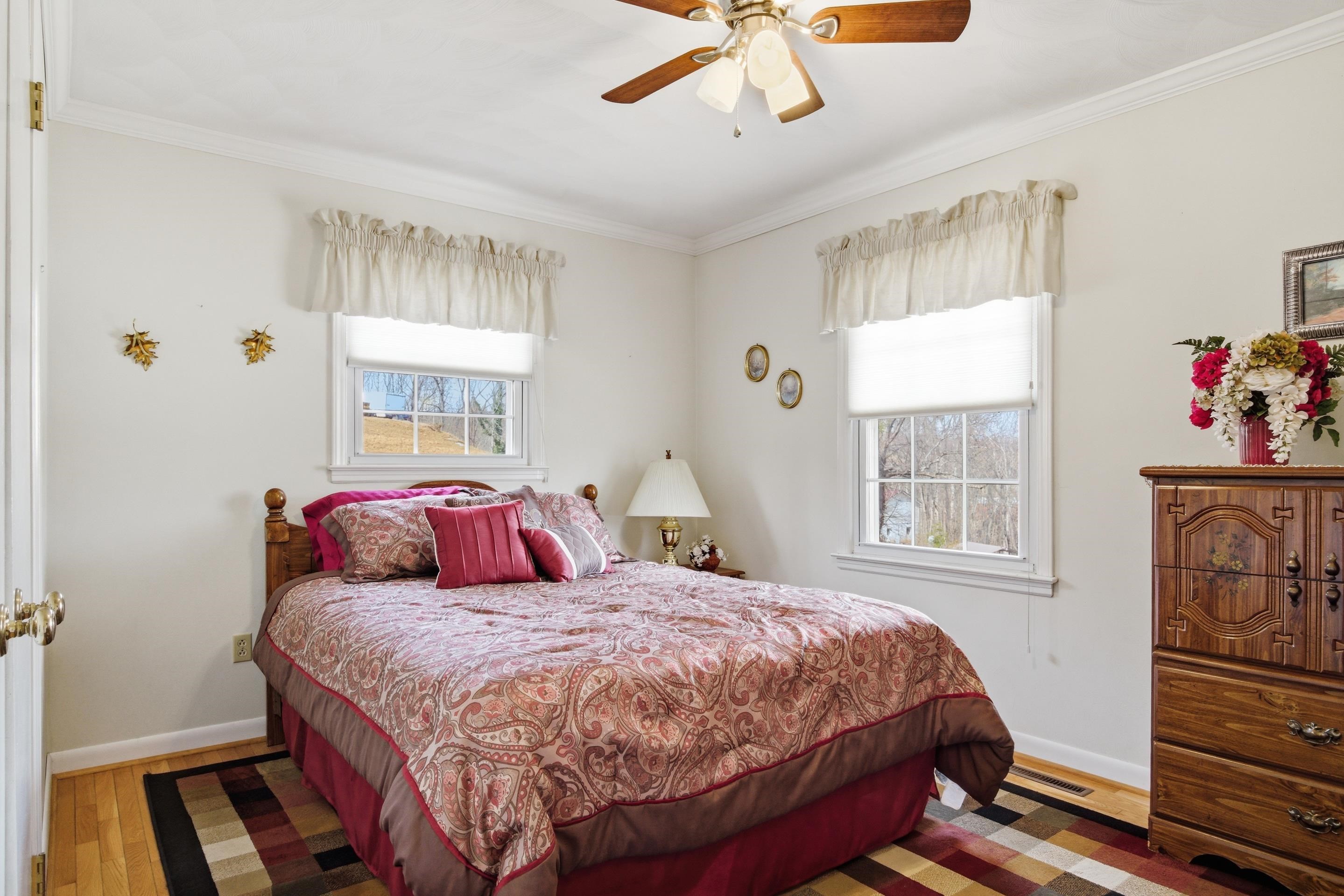 5725 Graysontown Road Radford VA 24141