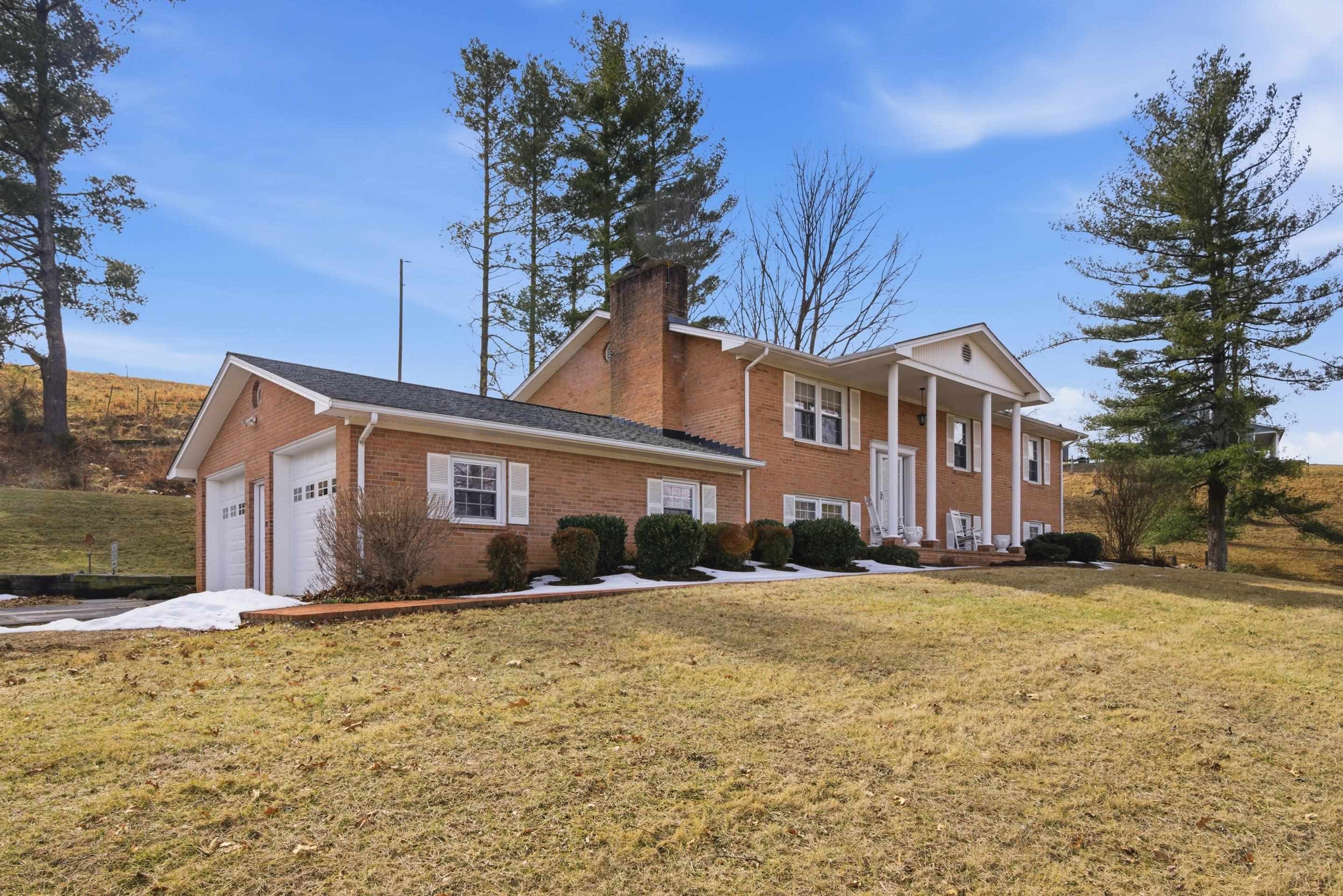 5725 Graysontown Road Radford VA 24141