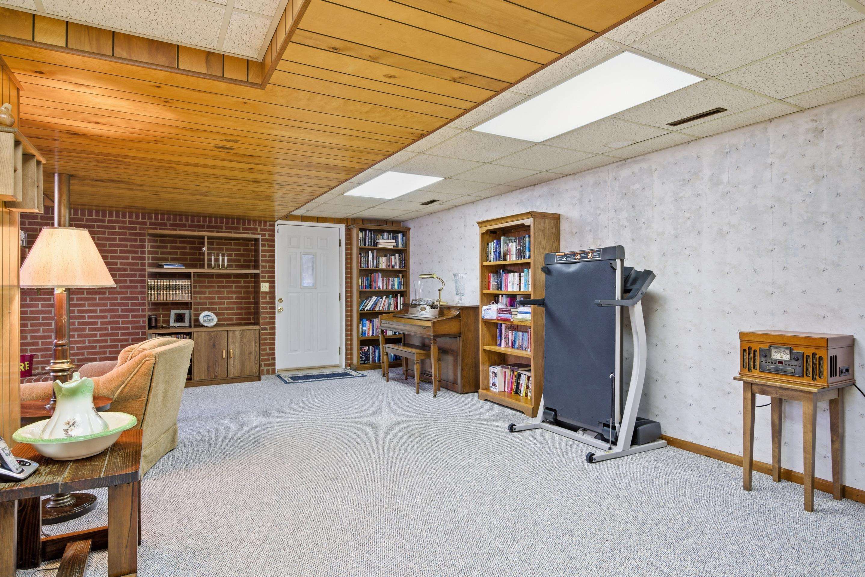 5725 Graysontown Road Radford VA 24141