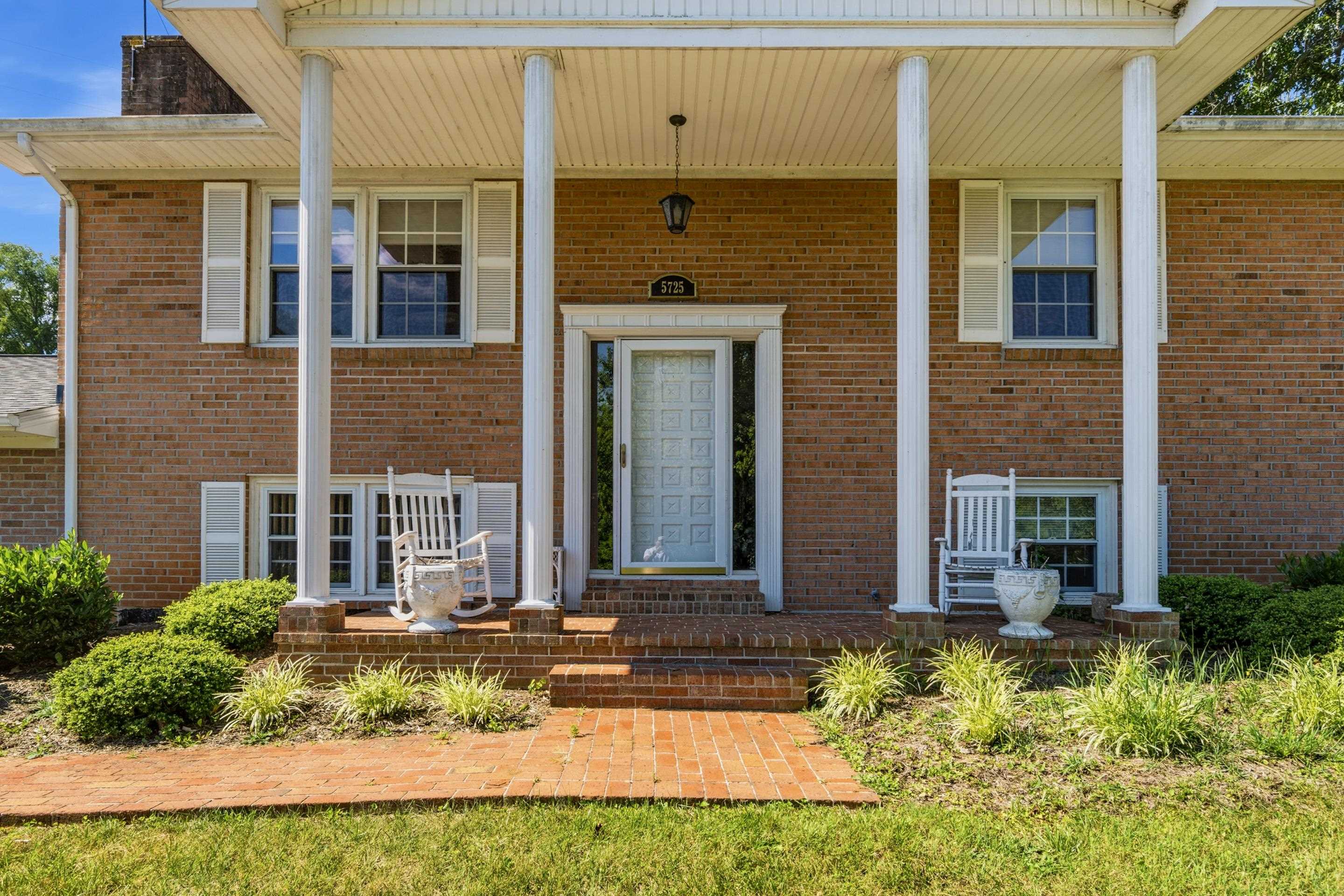 5725 Graysontown Road Radford VA 24141