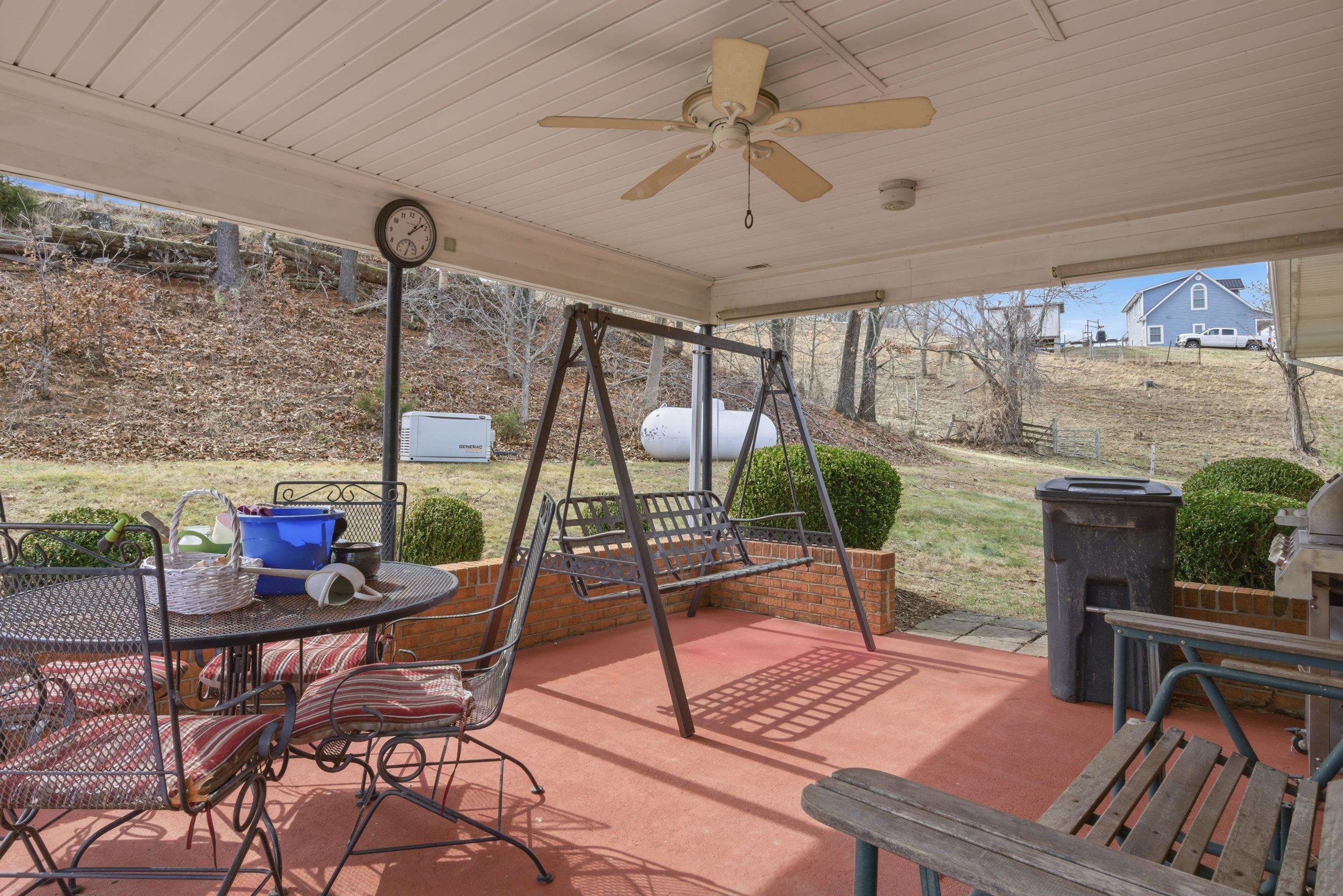 5725 Graysontown Road Radford VA 24141