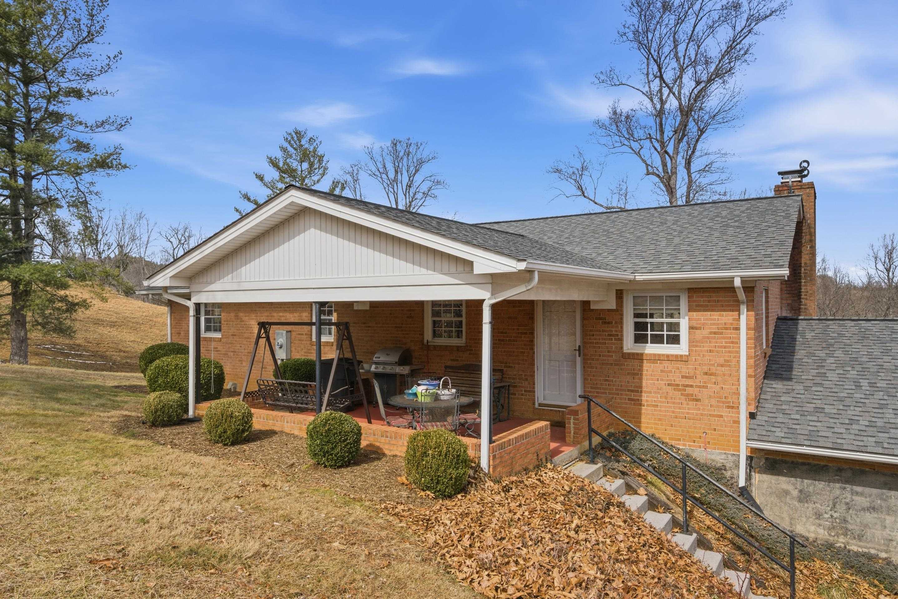 5725 Graysontown Road Radford VA 24141