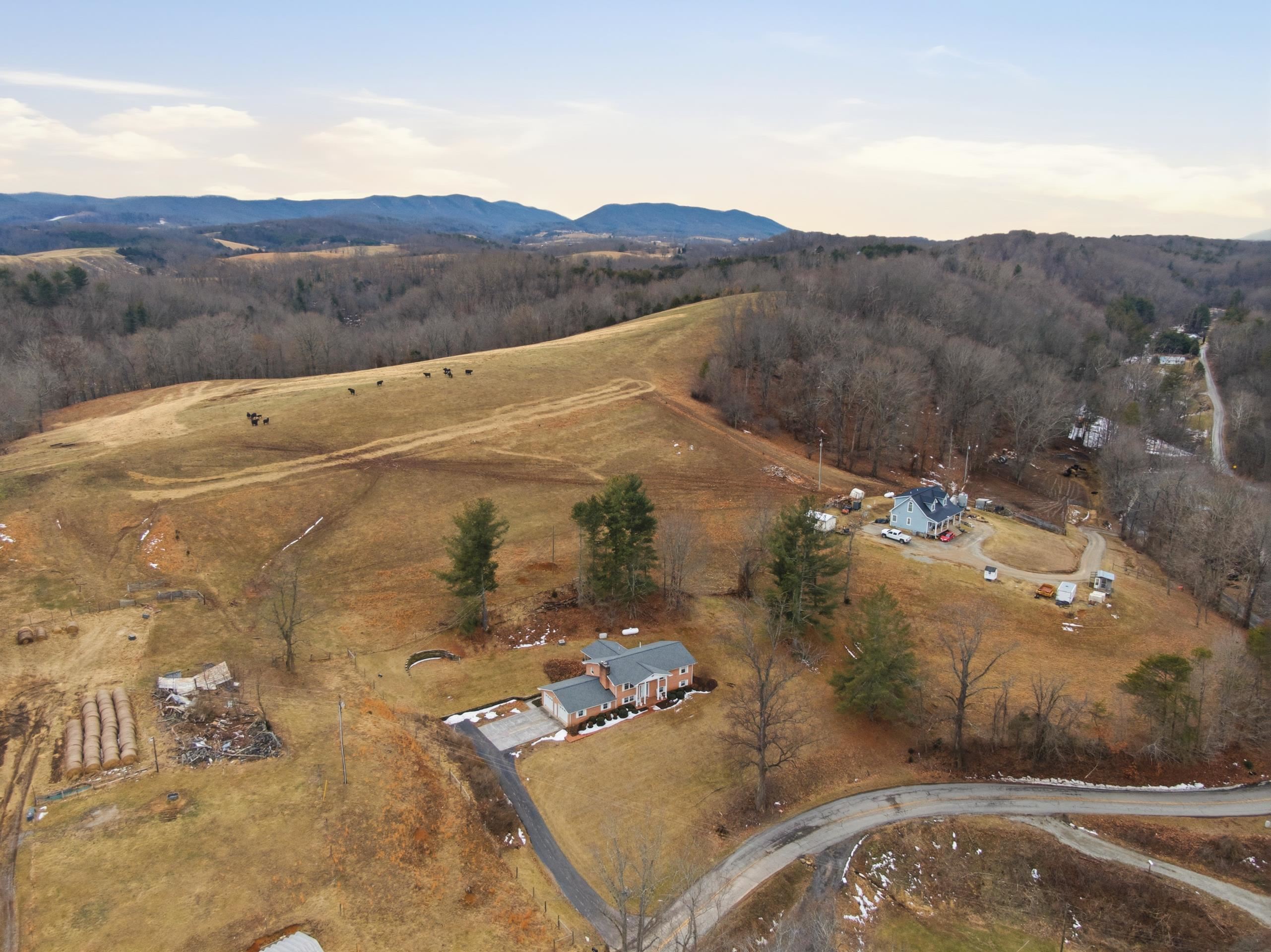 5725 Graysontown Road Radford VA 24141