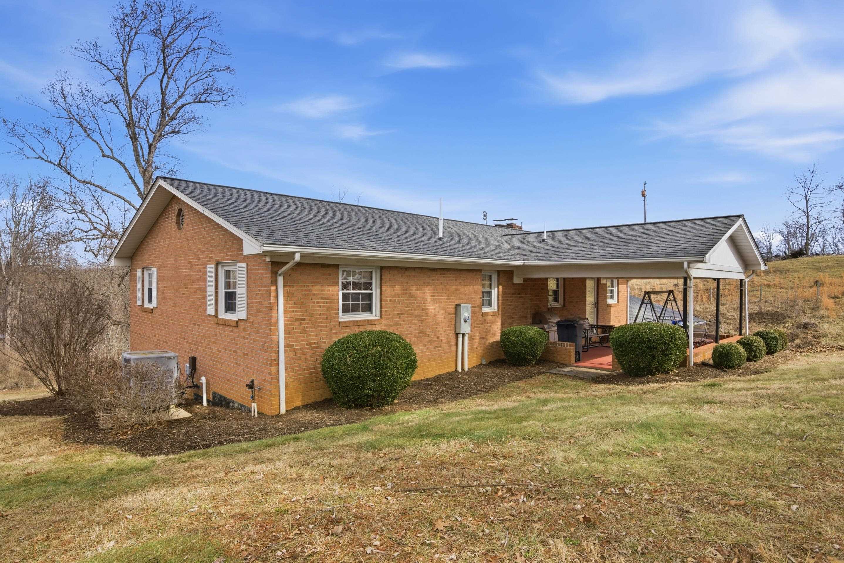 5725 Graysontown Road Radford VA 24141