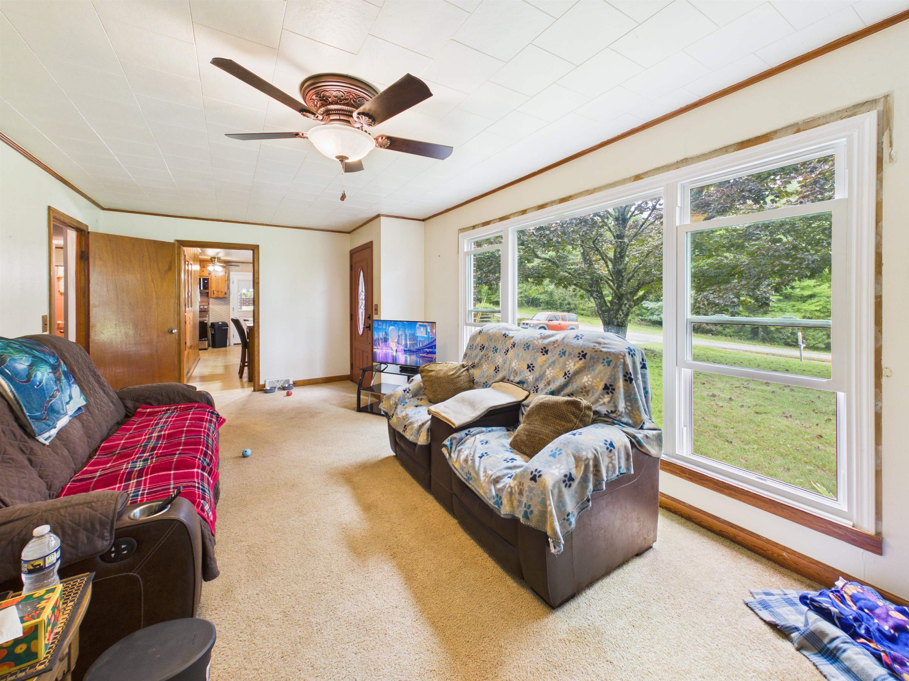 490 Oak Grove Road Austinville VA 24312