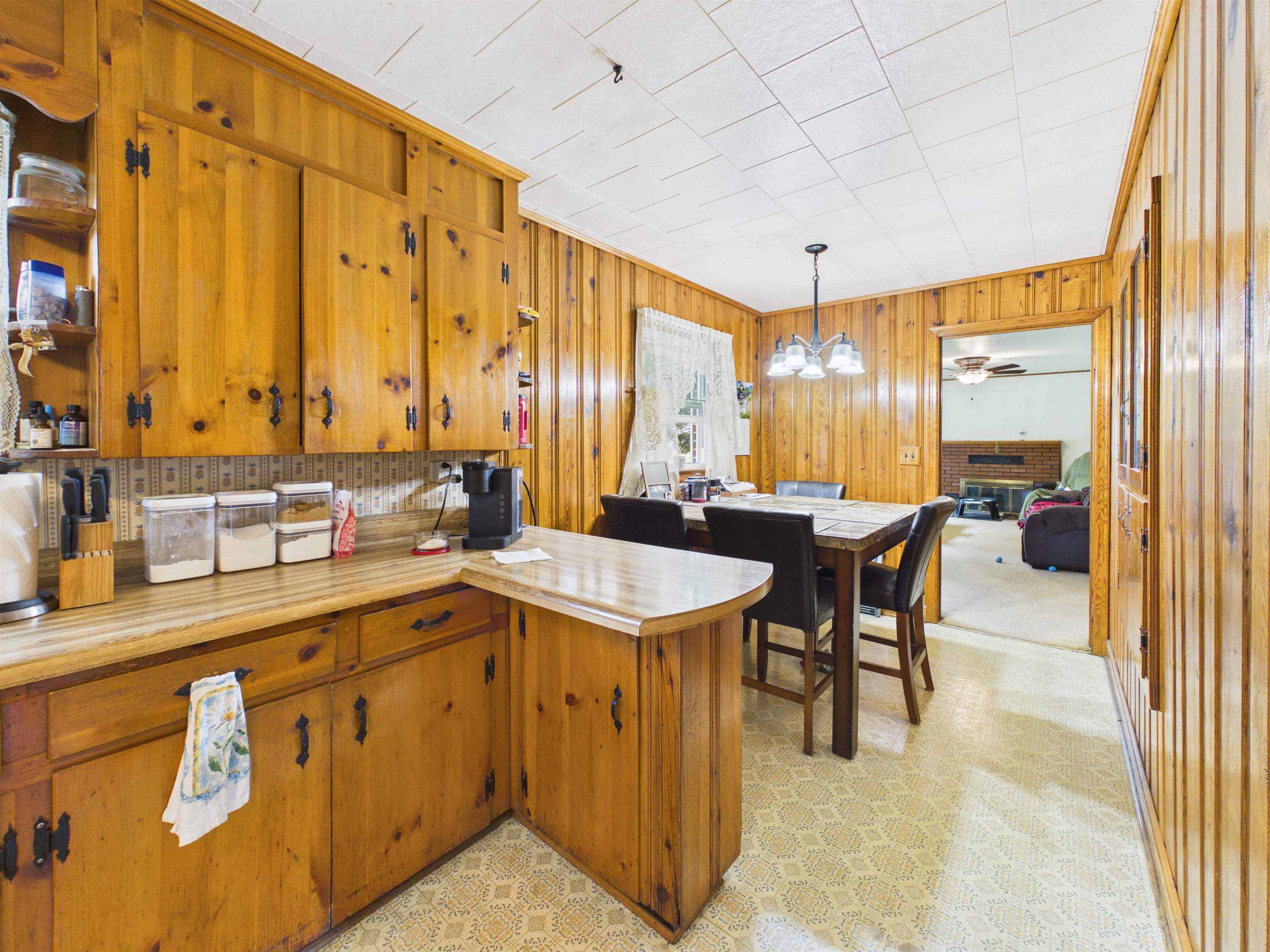 490 Oak Grove Road Austinville VA 24312