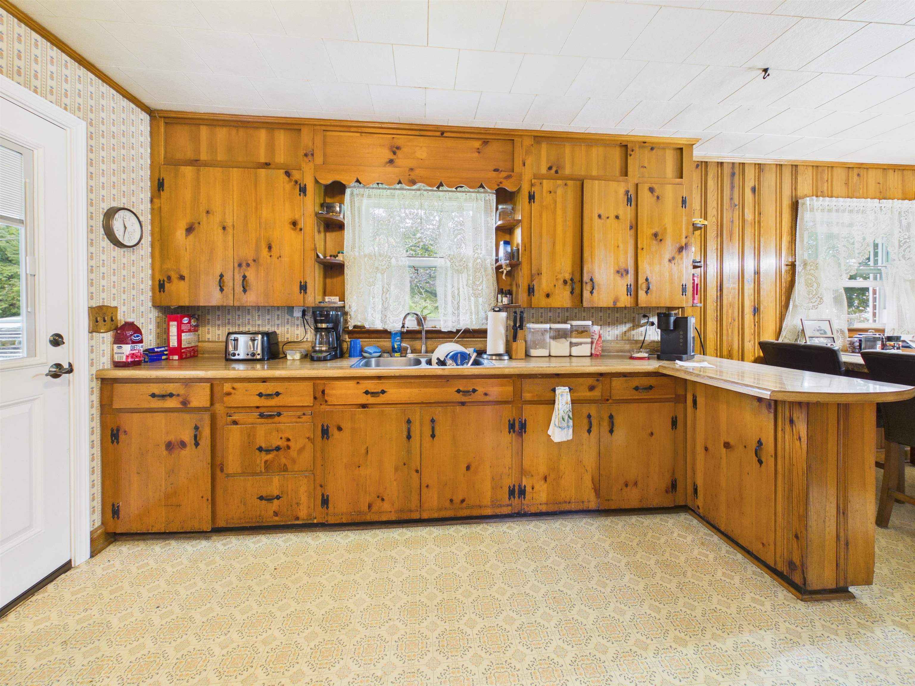 490 Oak Grove Road Austinville VA 24312