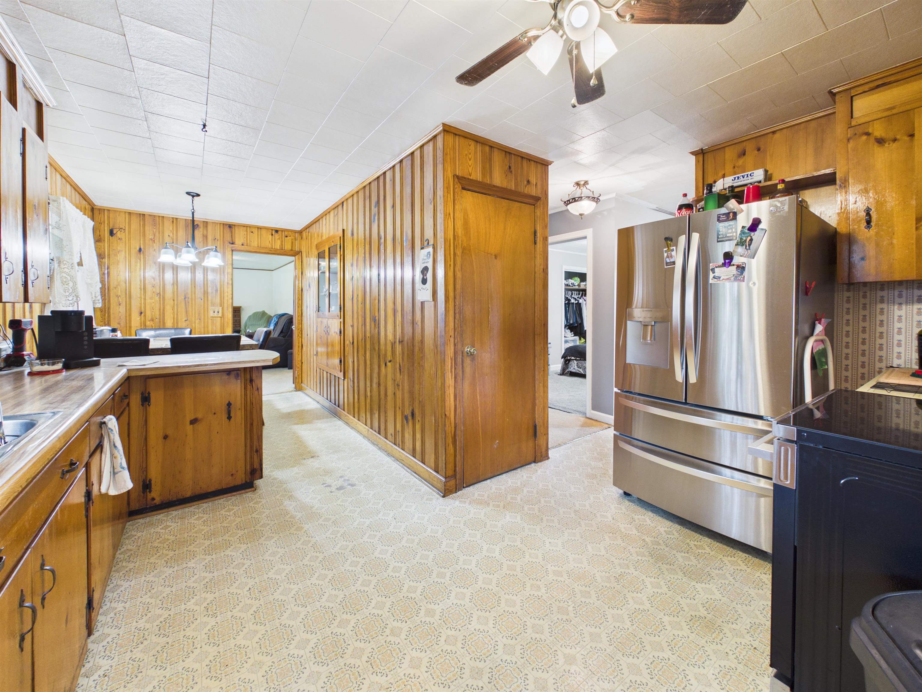 490 Oak Grove Road Austinville VA 24312