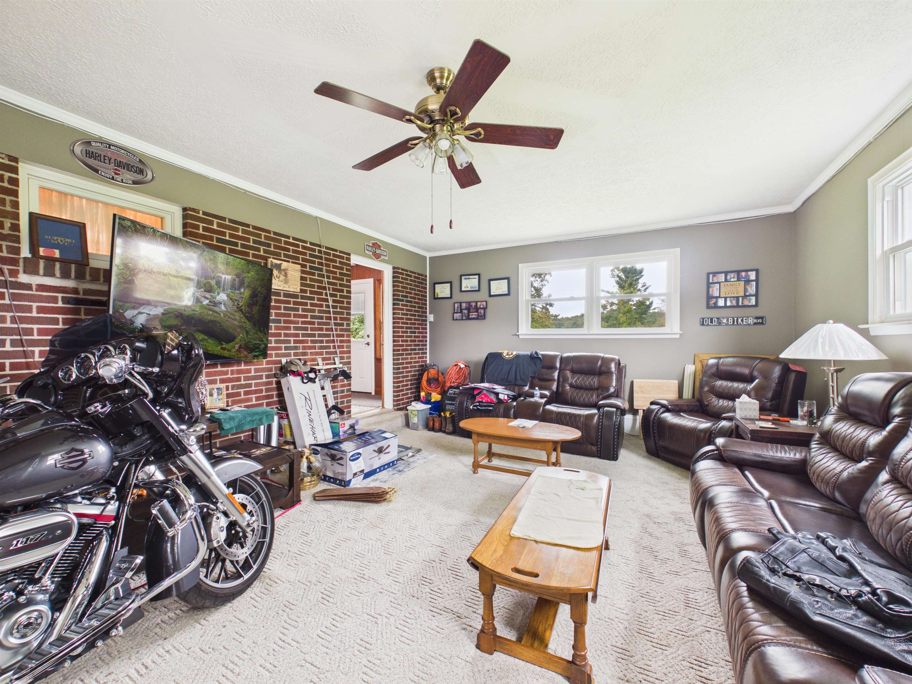 490 Oak Grove Road Austinville VA 24312