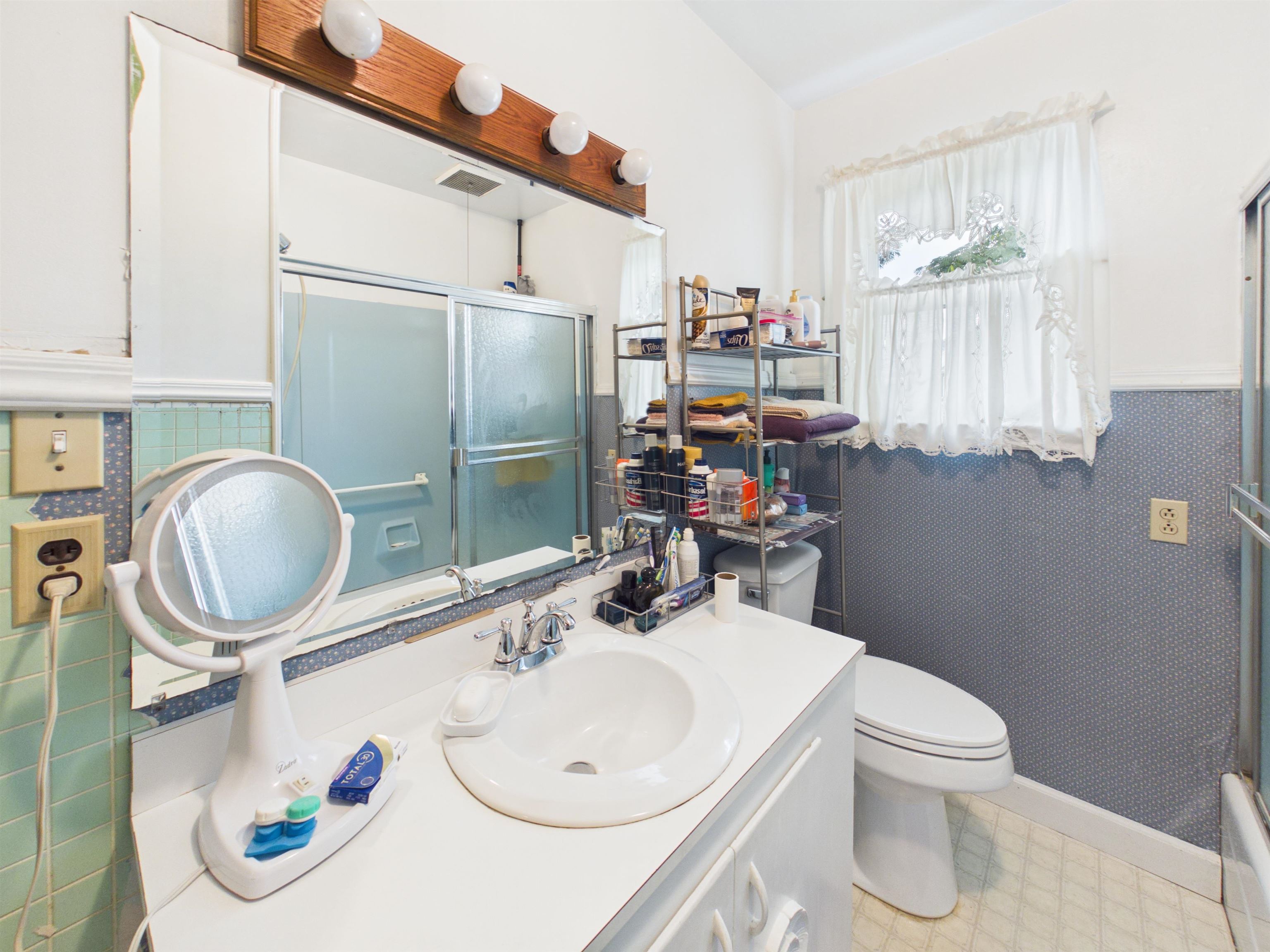 490 Oak Grove Road Austinville VA 24312