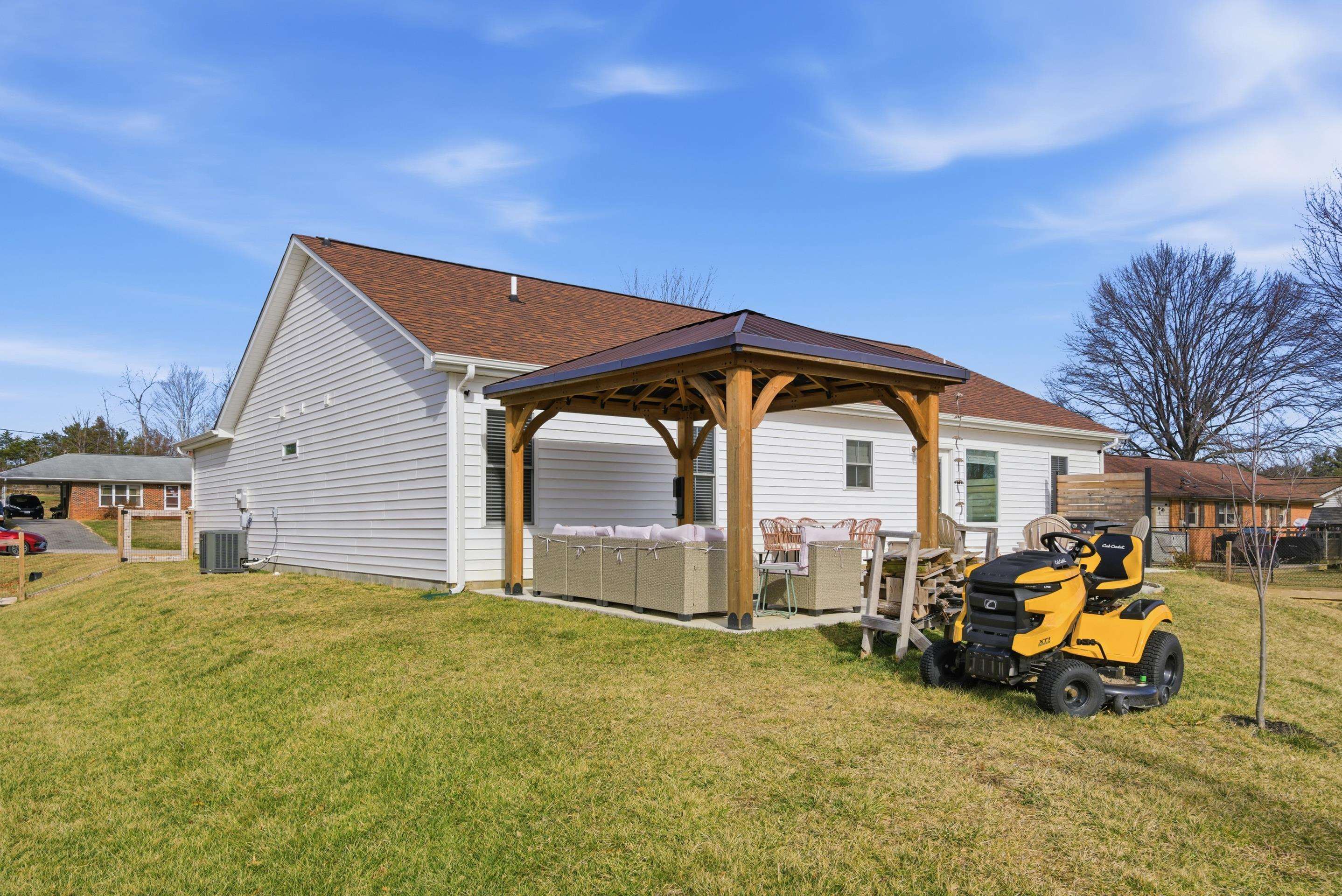 165 Ash Drive Christiansburg VA 24073