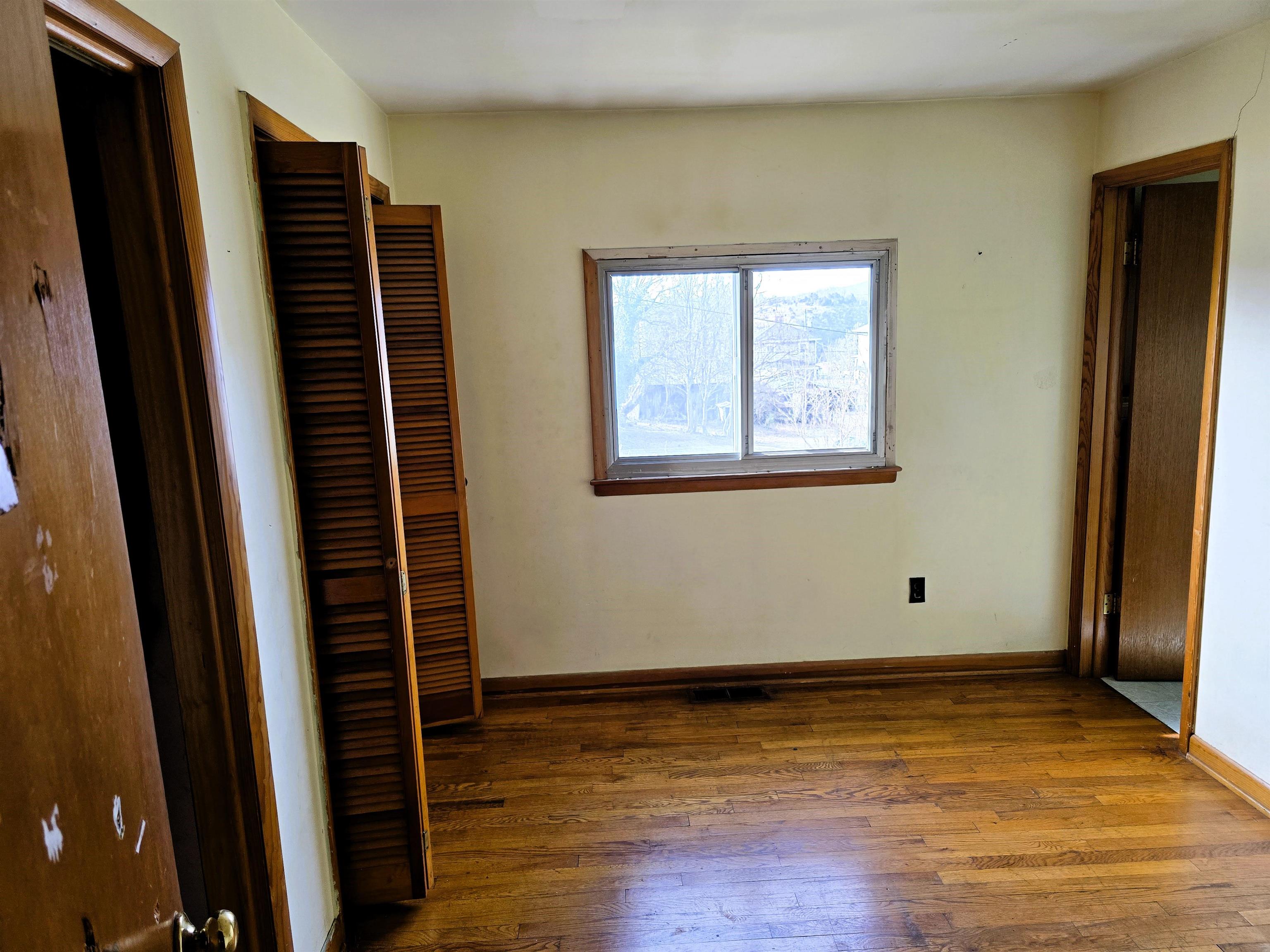 723 N Greenbrier Avenue Covington VA 24426