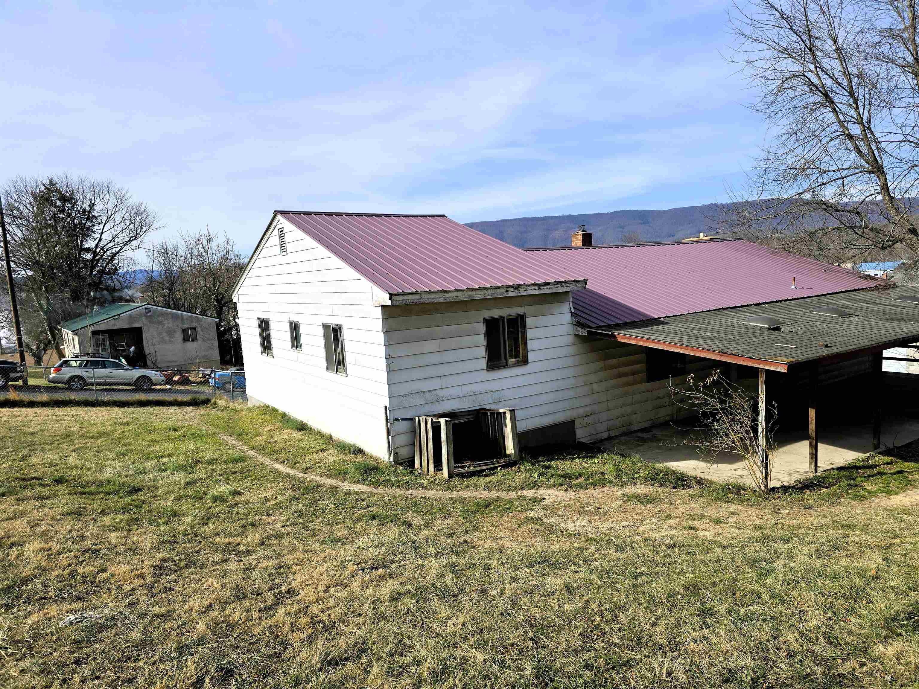 723 N Greenbrier Avenue Covington VA 24426