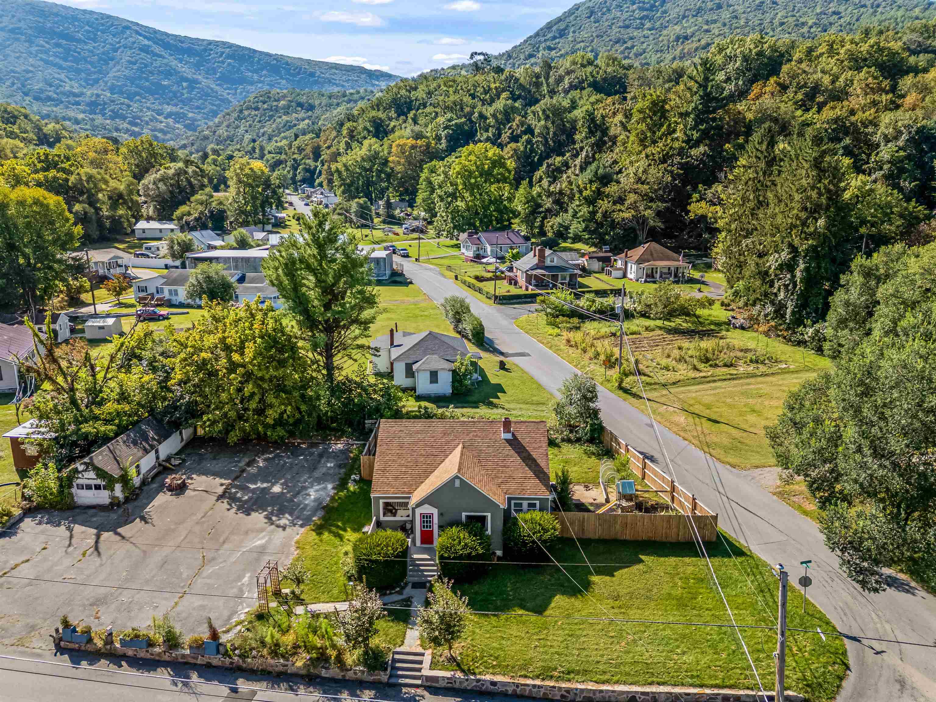 900 College Street Narrows VA 24124