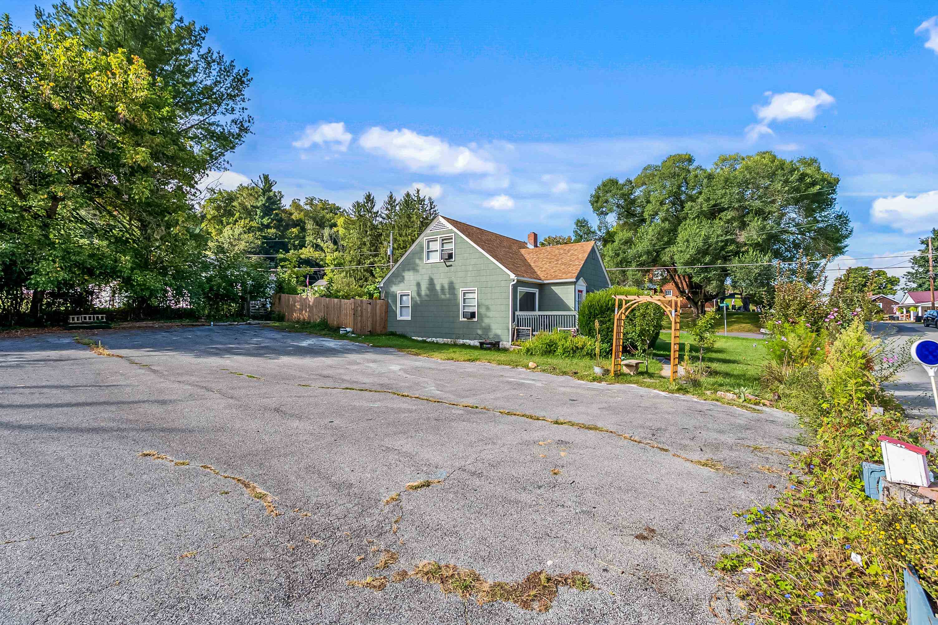 900 College Street Narrows VA 24124