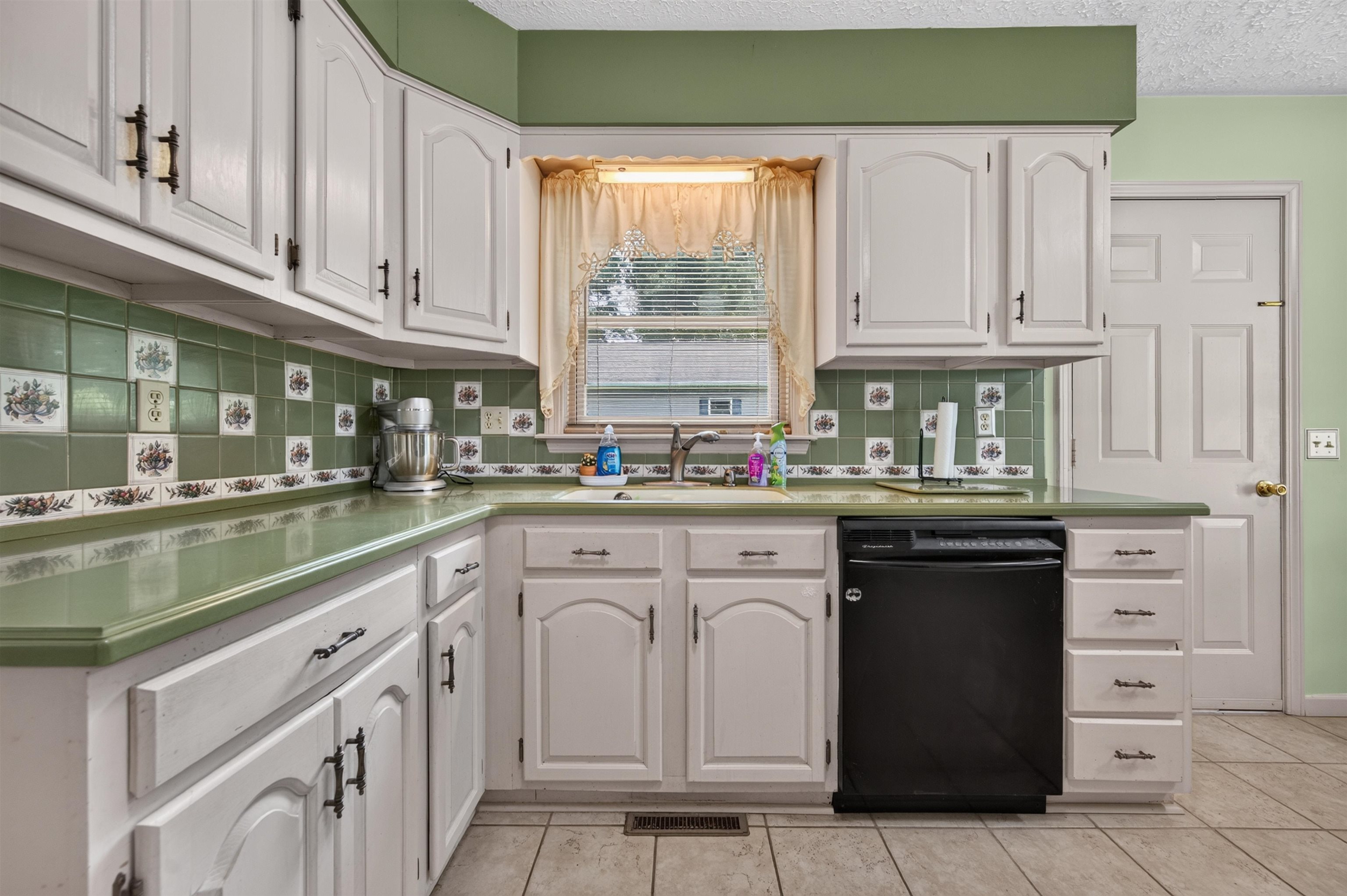 118 Phillipi Road Rural Retreat VA 24368