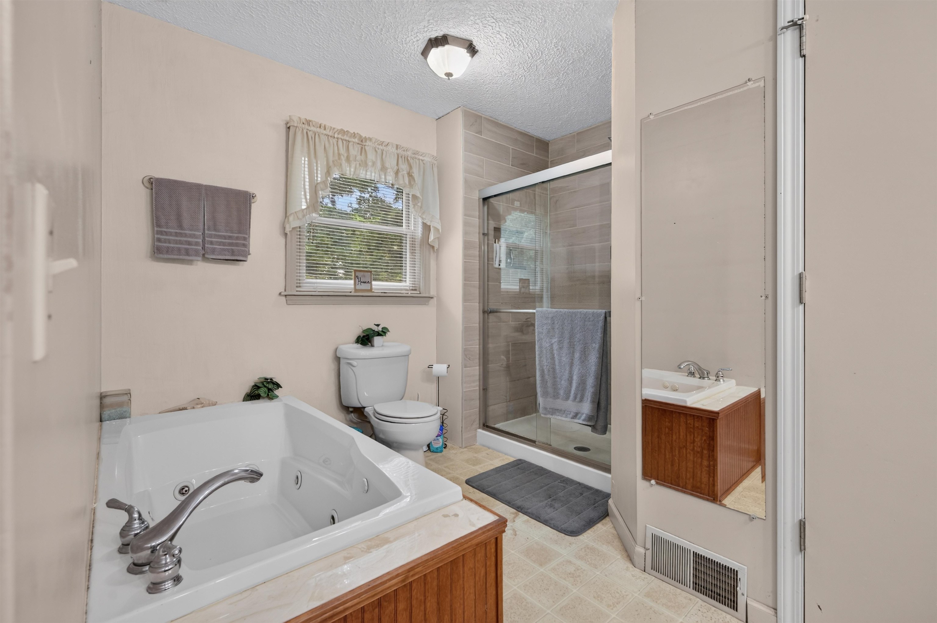 118 Phillipi Road Rural Retreat VA 24368