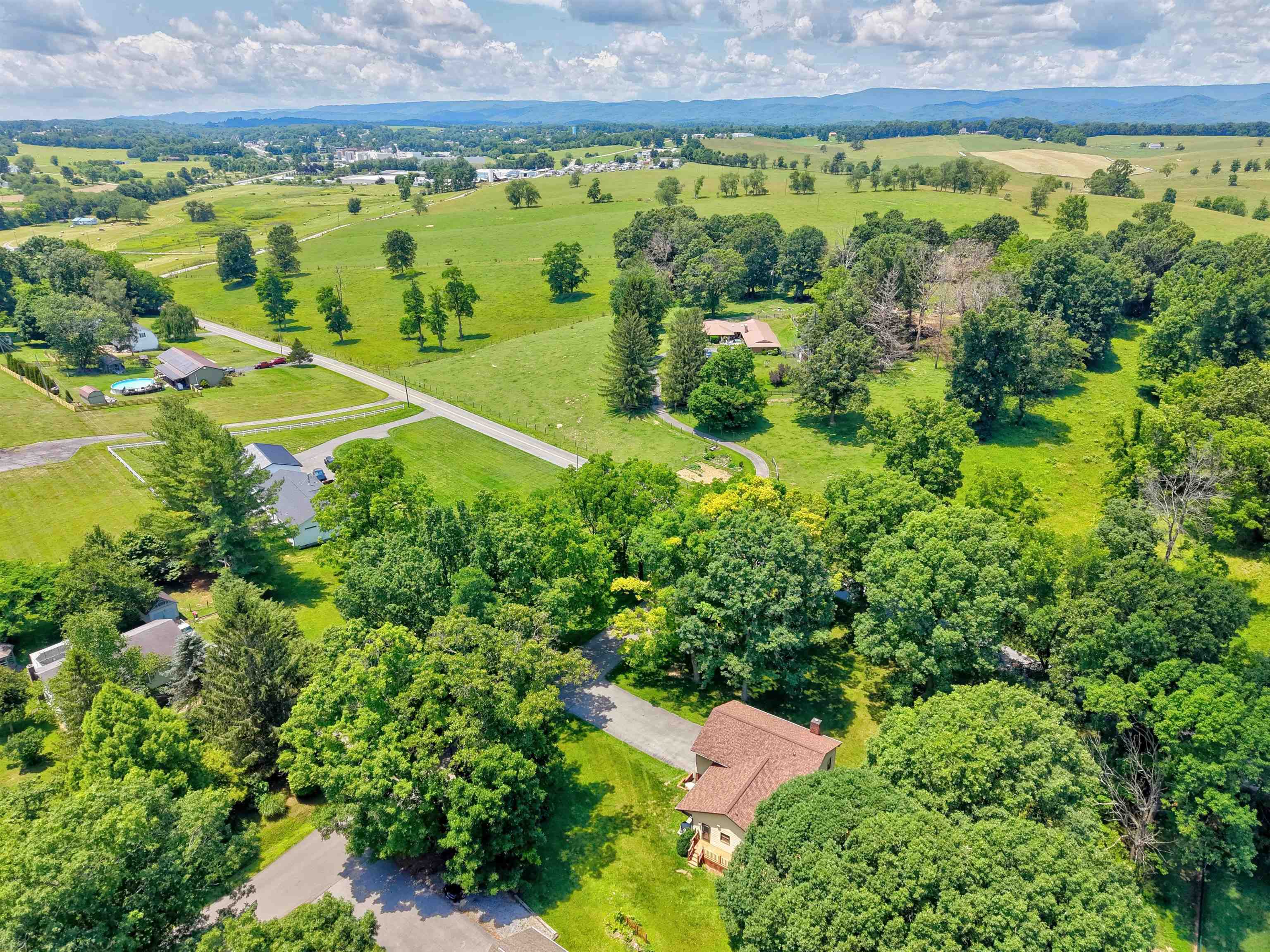 118 Phillipi Road Rural Retreat VA 24368