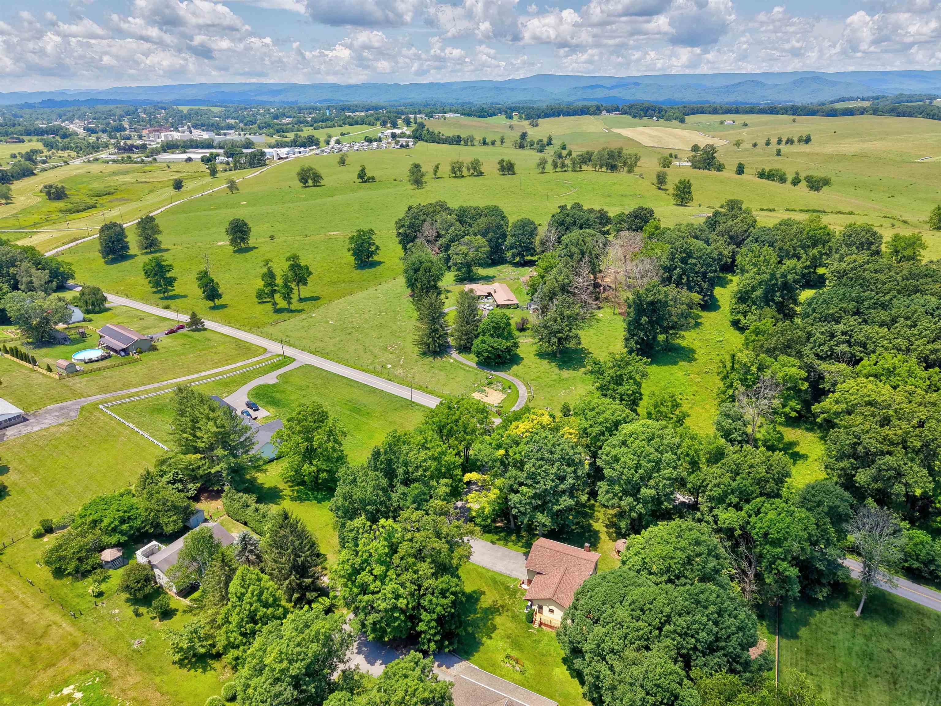118 Phillipi Road Rural Retreat VA 24368