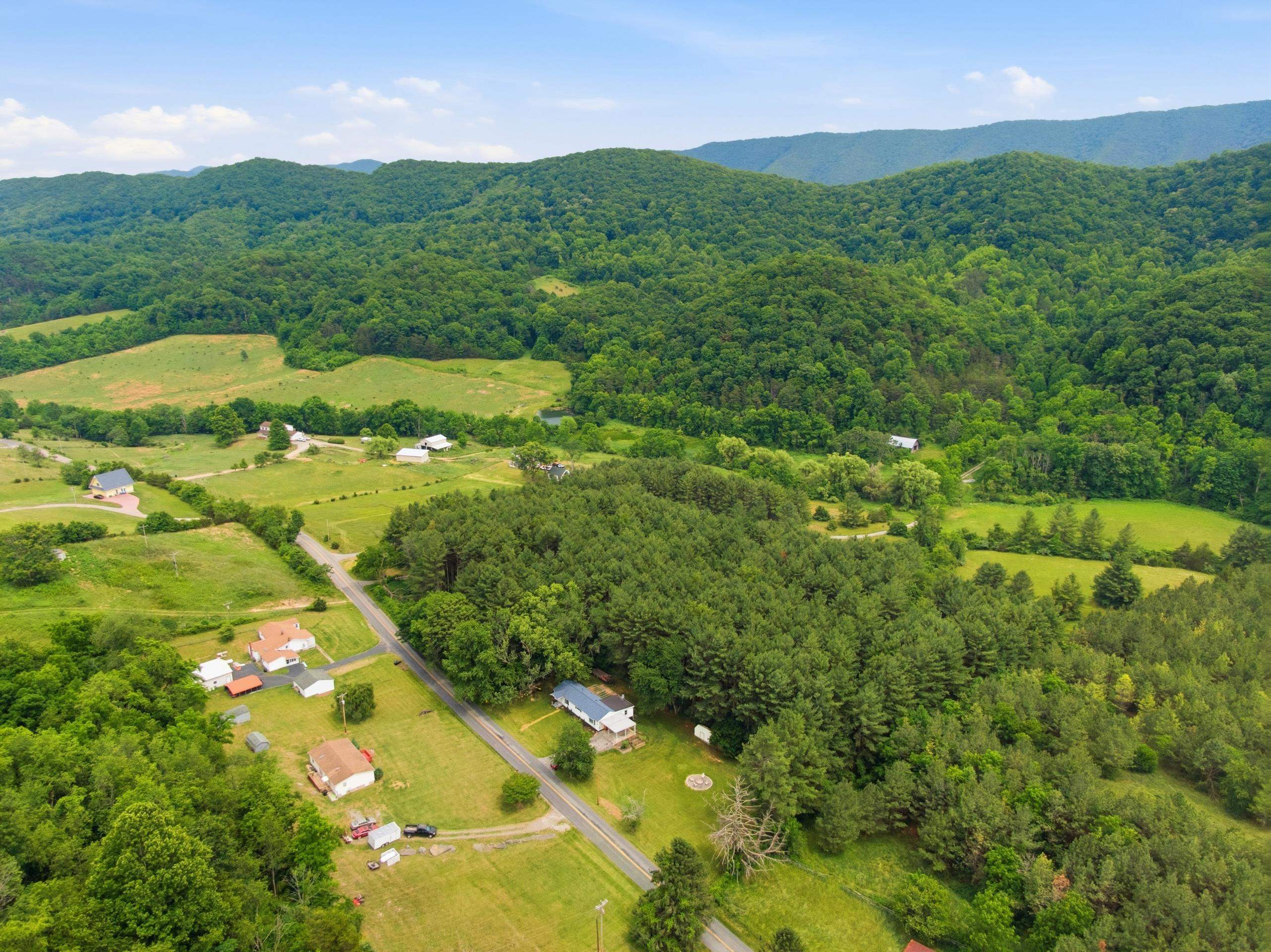 6734 Blacksburg Road Catawba VA 24070