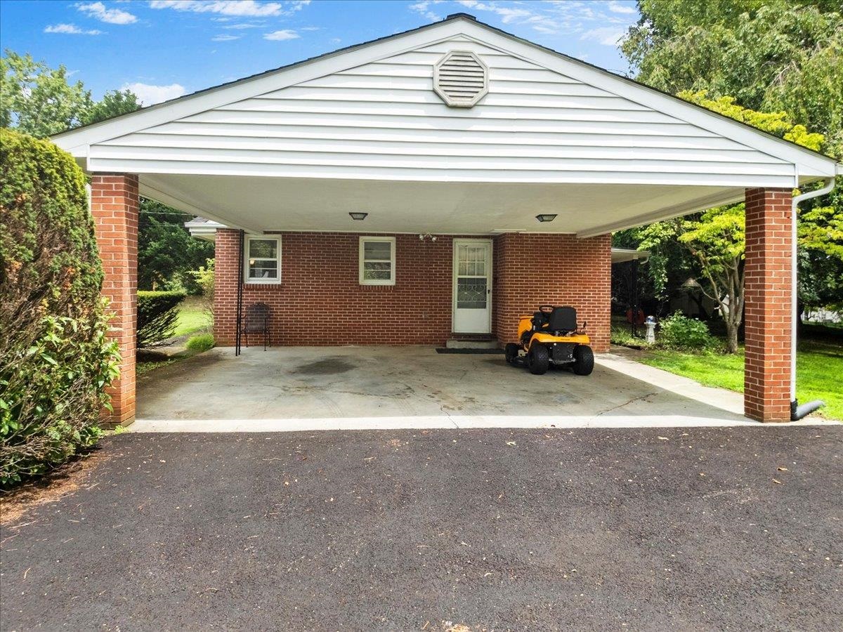 108 Williams Avenue Radford VA 24141