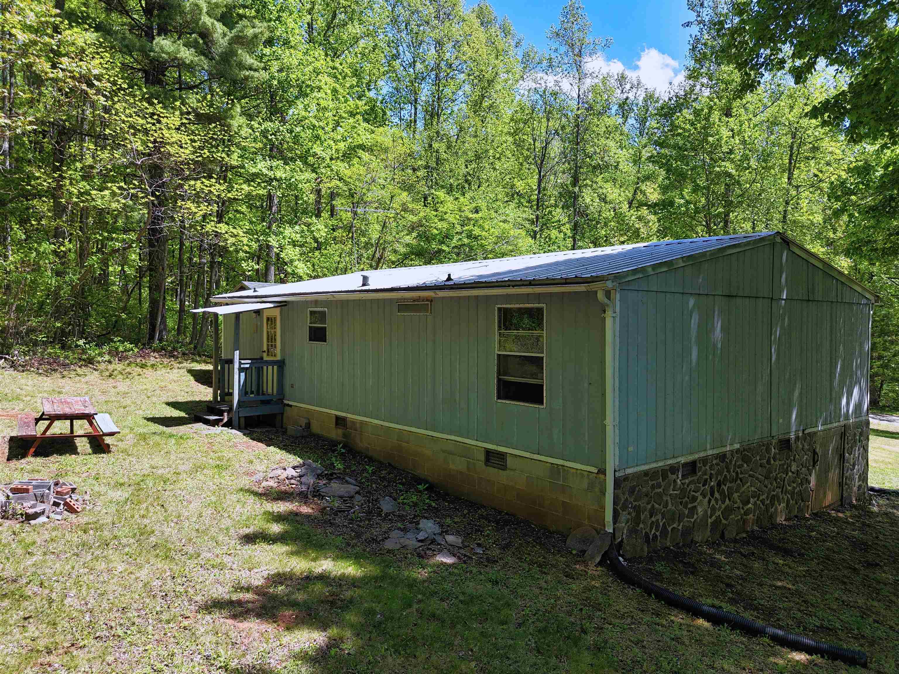 165 Chestnut Ridge Drive SE Copper Hill VA 24079