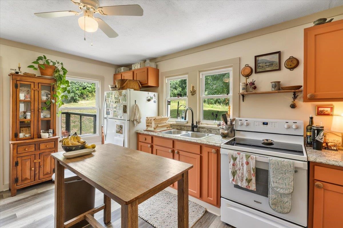 1249 Easy Drive NW Willis VA 24380