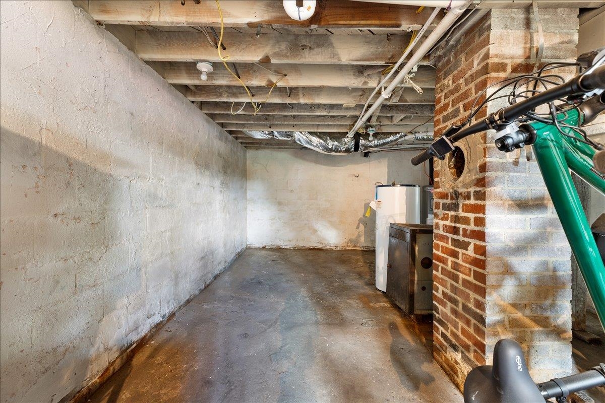1249 Easy Drive NW Willis VA 24380