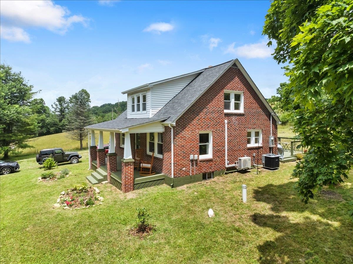 1249 Easy Drive NW Willis VA 24380