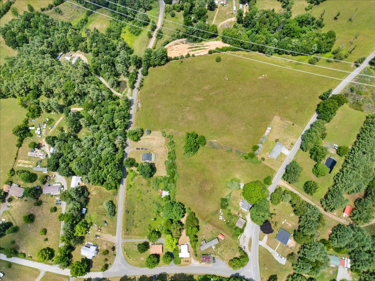 1249 Easy Drive NW Willis VA 24380